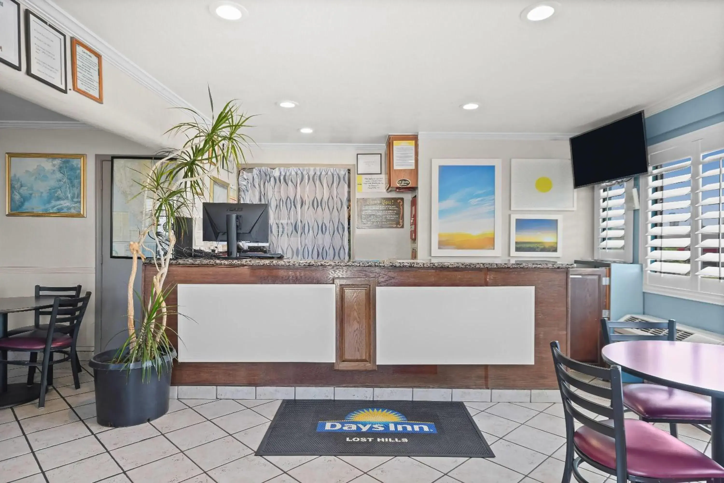 Lobby or reception in Days Inn by Wyndham Lost Hills Lobby or reception in Days Inn by Wyndham Lost Hills