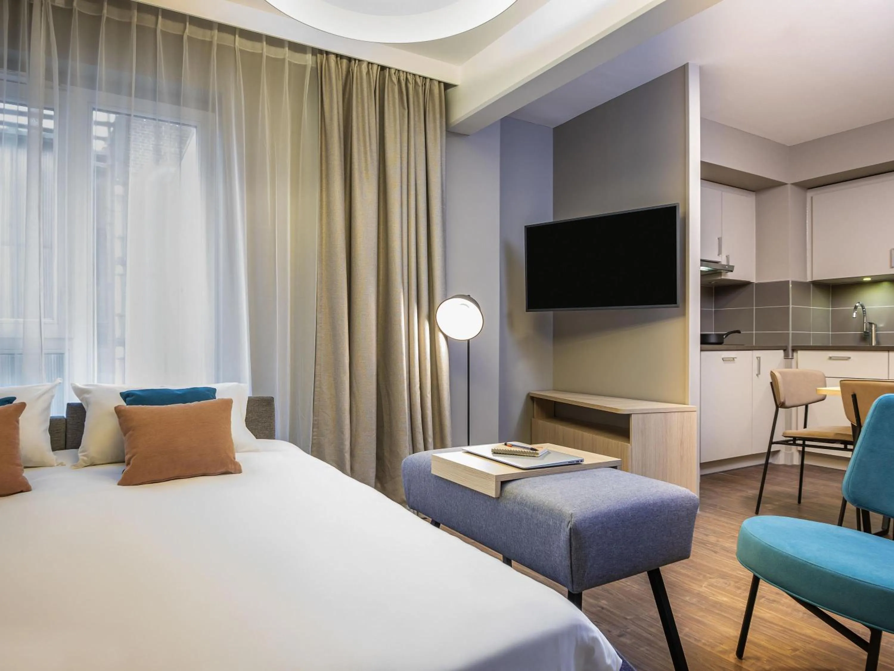 Bedroom, Bed in Aparthotel Adagio Lille Centre Grand Place