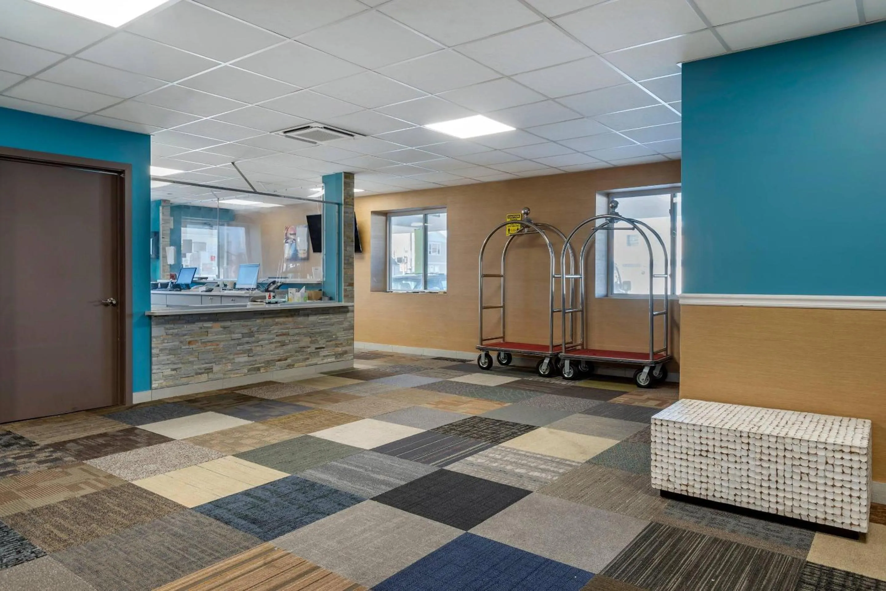 Lobby or reception in The Waves Hotel, an Ascend Collection Hotel