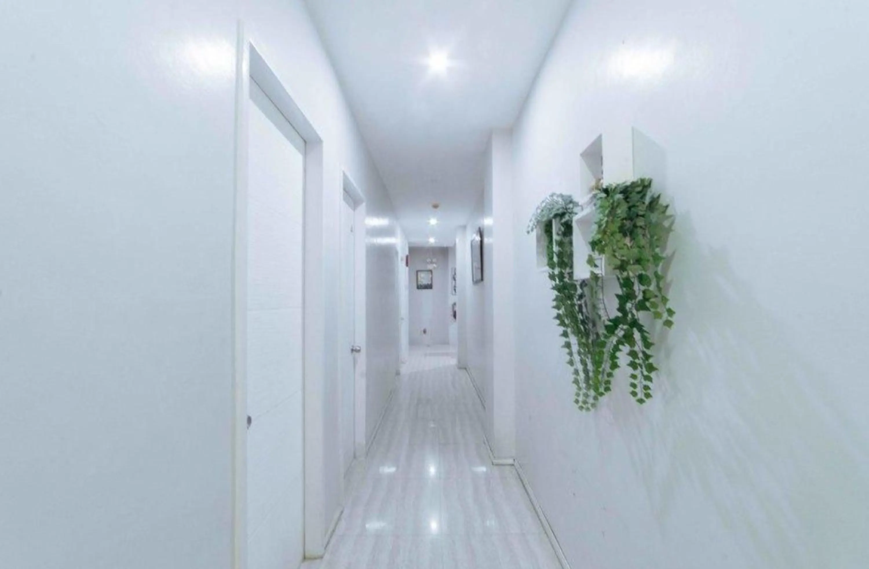 Area and facilities in RedDoorz near G Mall Bajada Davao