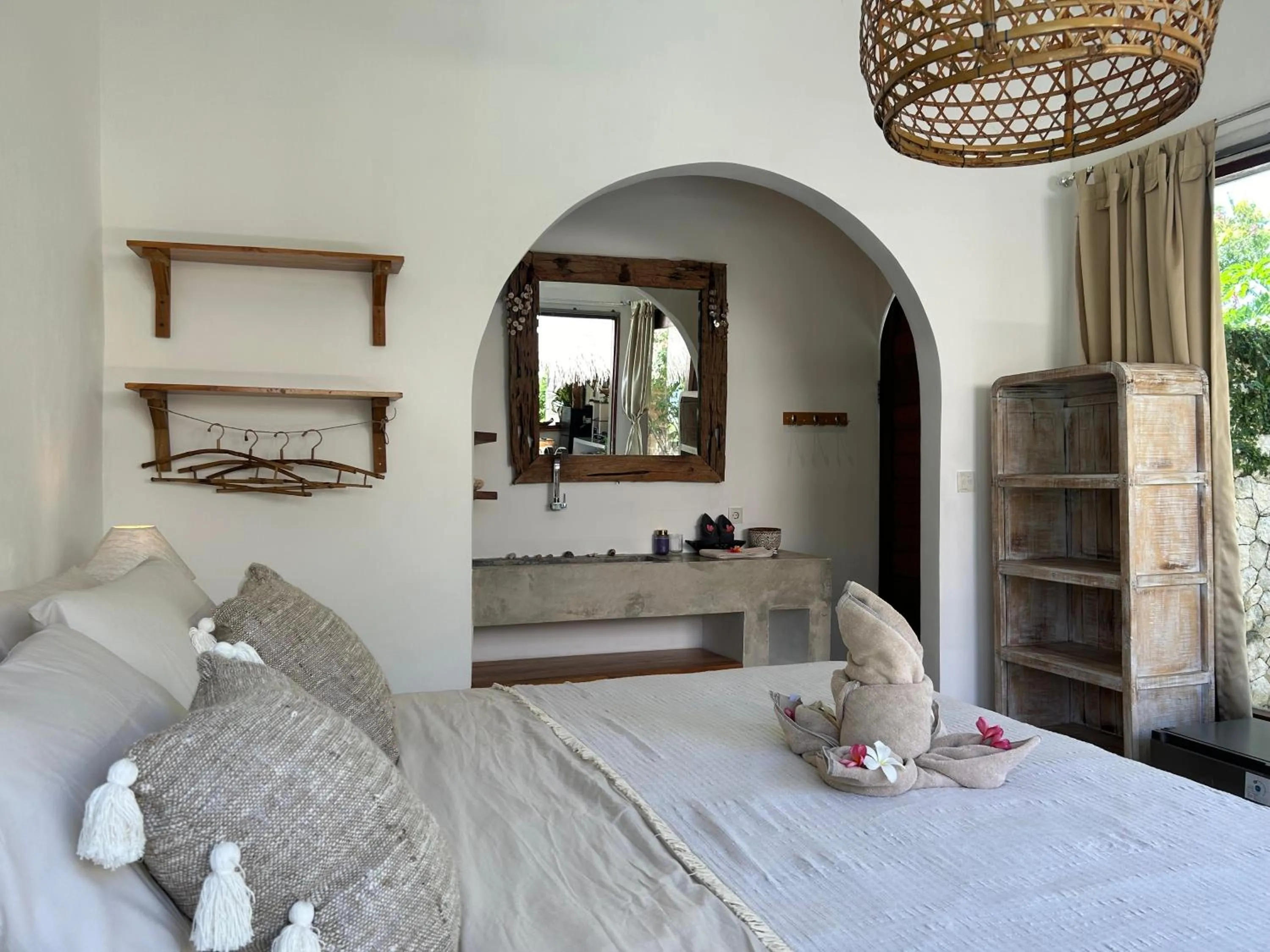 Double Room with Private Bathroom in La Kreyiol