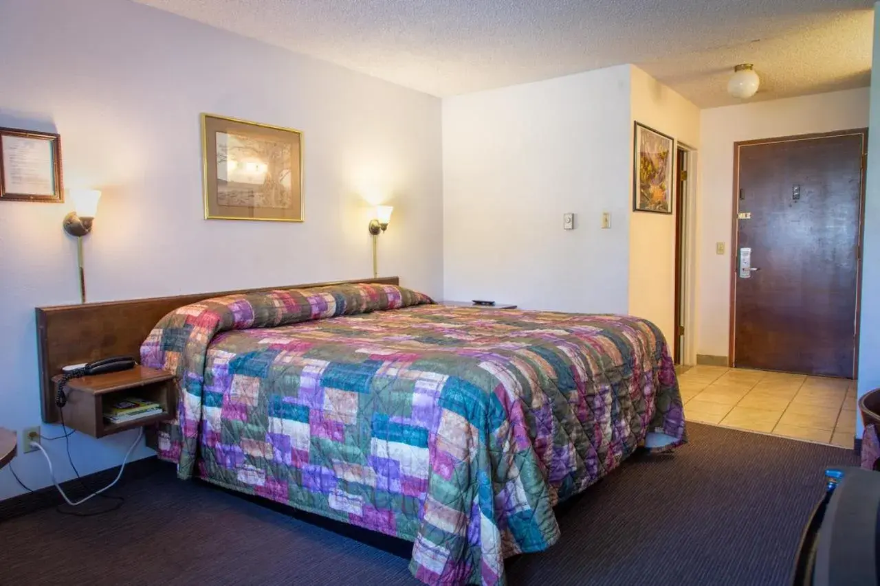 King Room - Non-Smoking in Sis Q Inn King Room - Non-Smoking in Sis Q Inn