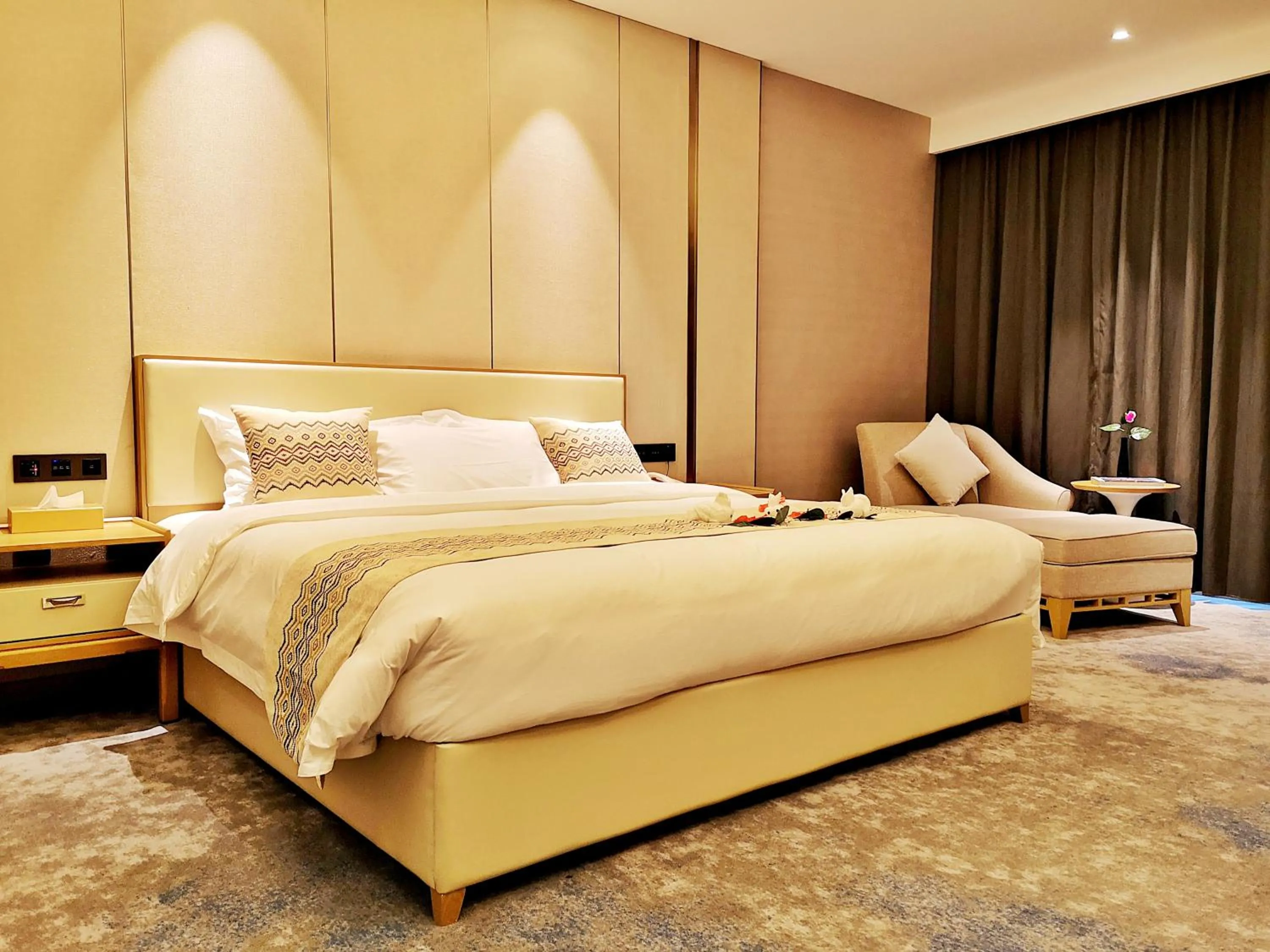 Ramada Plaza by Wyndham Dongxing City Center