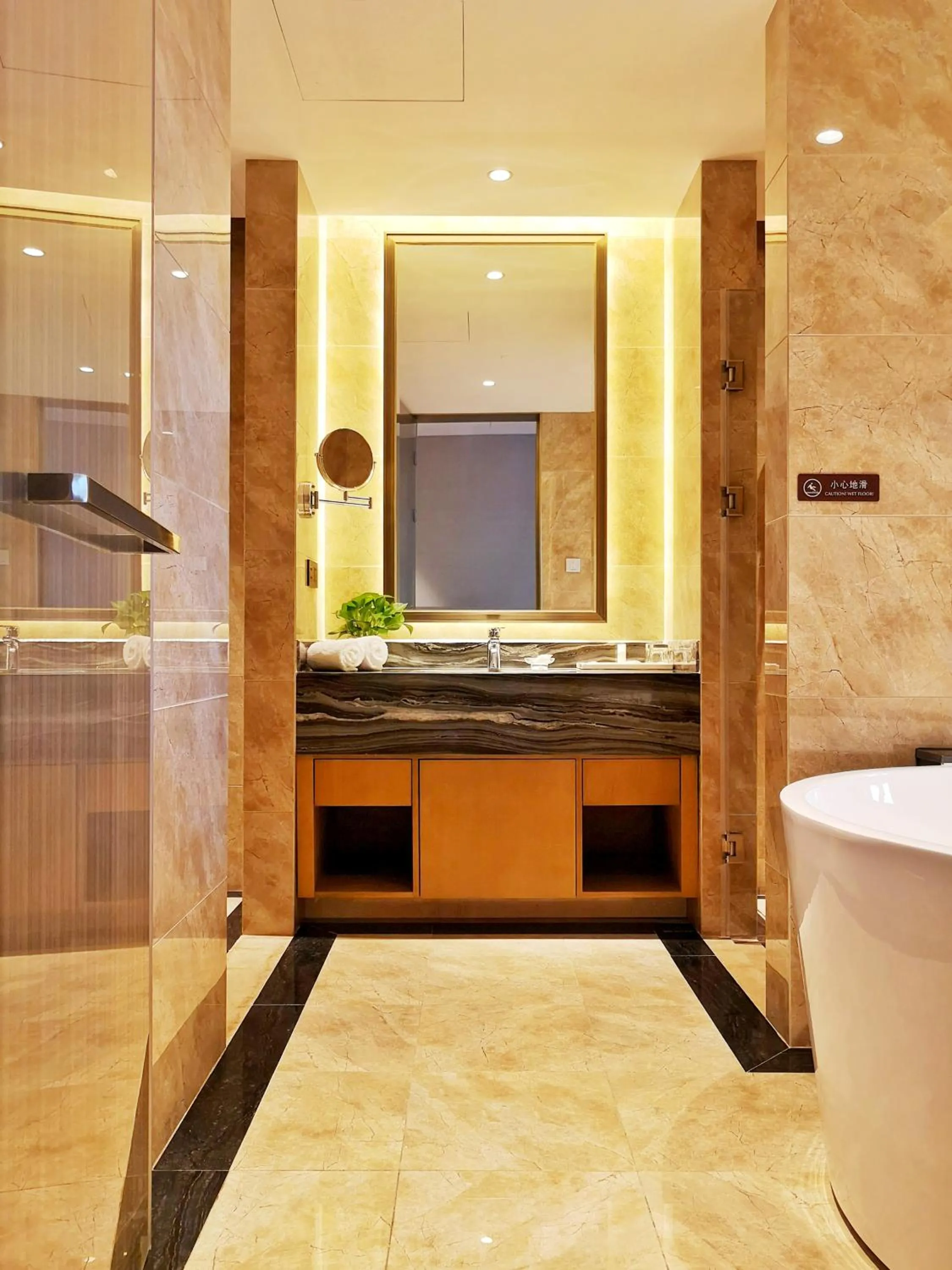 Ramada Plaza by Wyndham Dongxing City Center