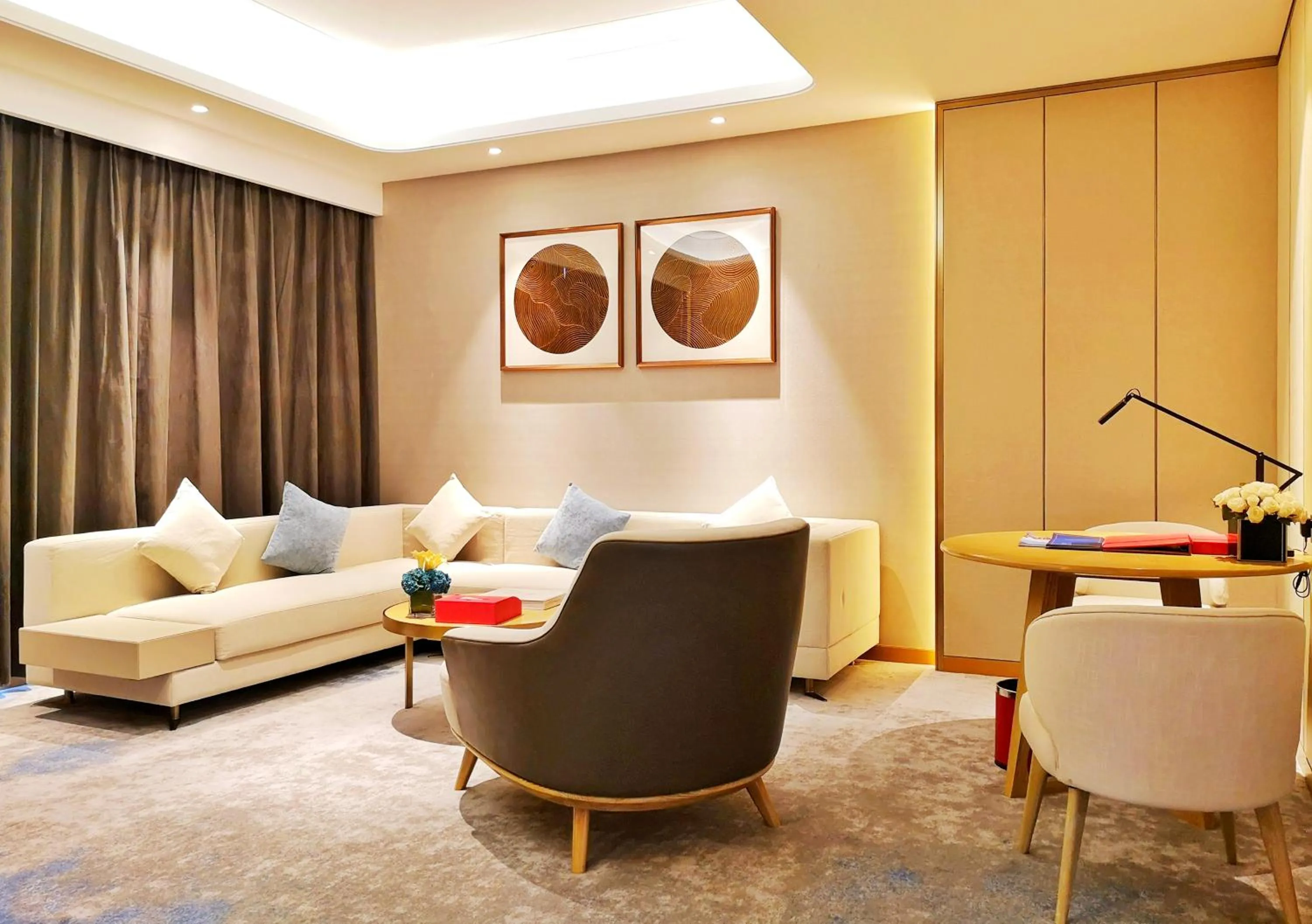 Ramada Plaza by Wyndham Dongxing City Center