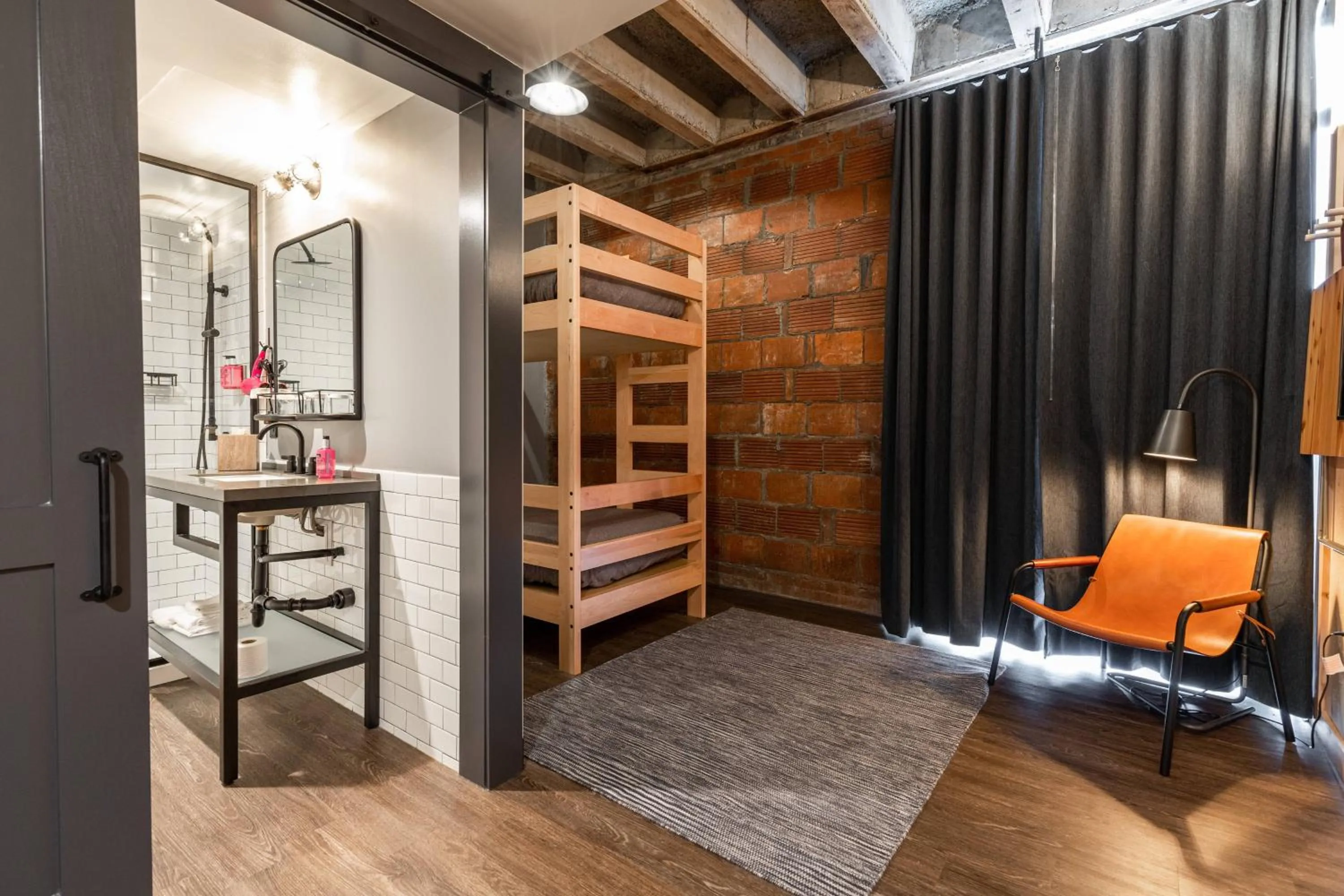 Photo of the whole room in Moxy Nashville Downtown