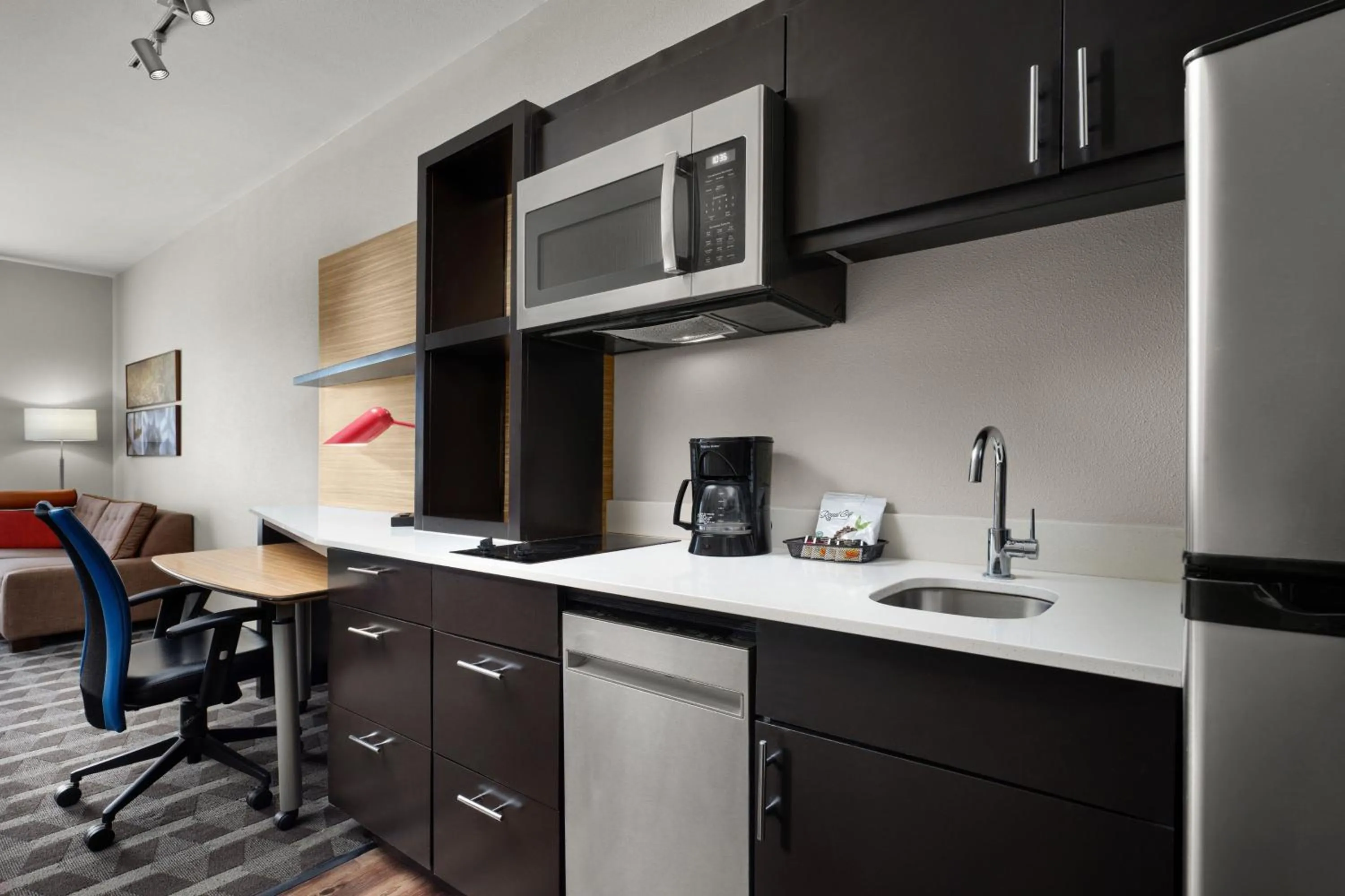 Kitchen or kitchenette in TownePlace Suites by Marriott Lafayette South