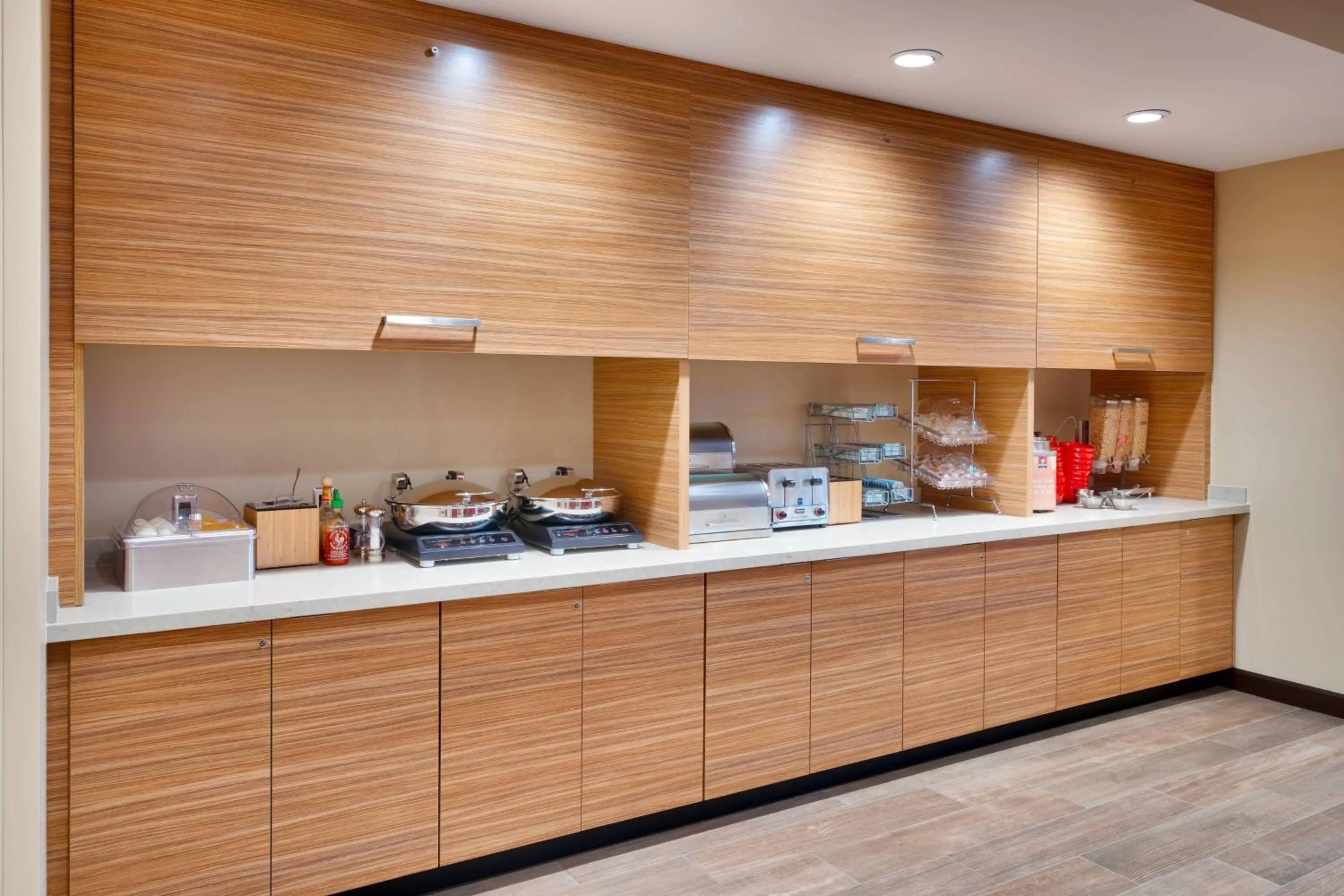 Breakfast in TownePlace Suites by Marriott Salt Lake City Draper
