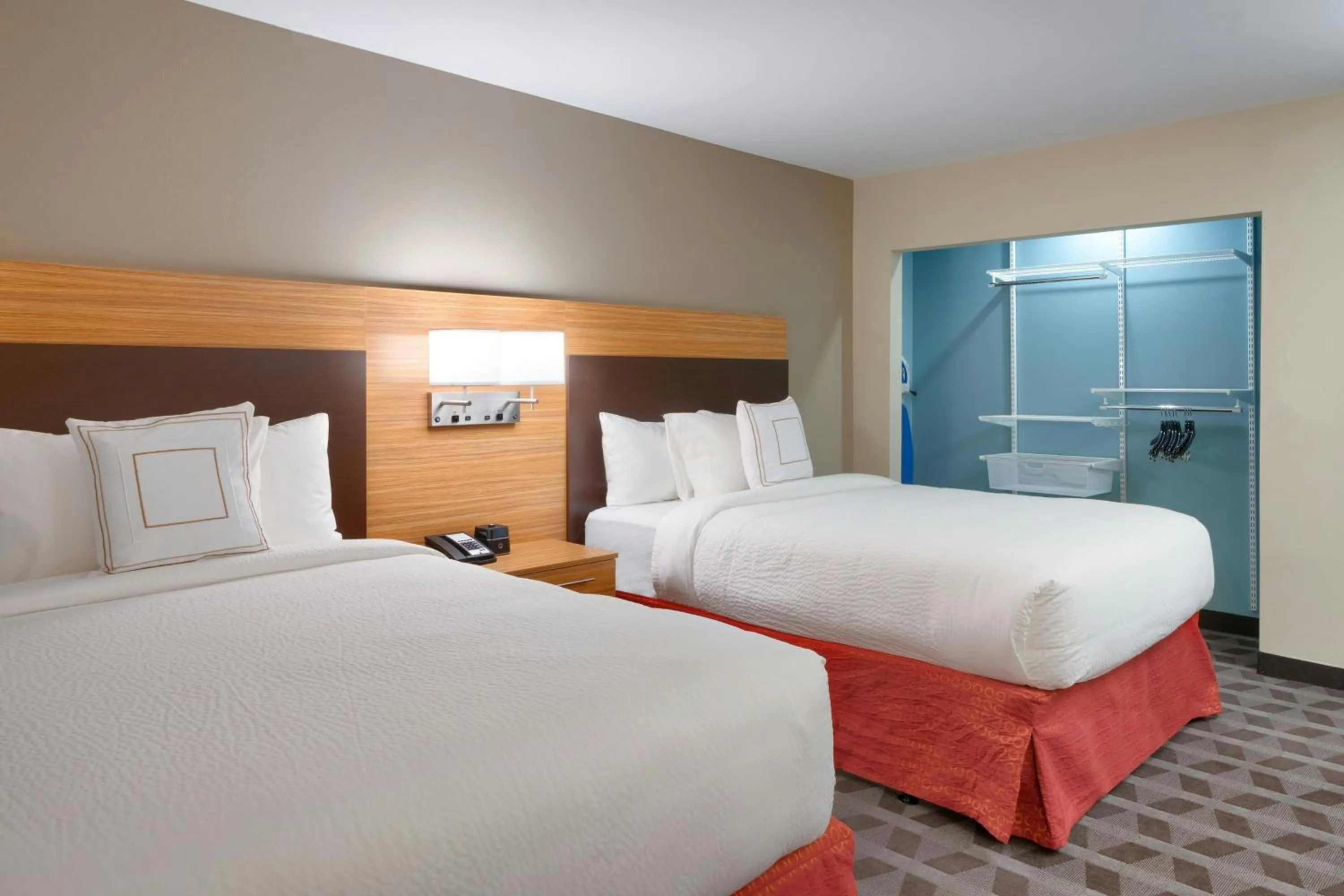 Photo of the whole room, Bed in TownePlace Suites by Marriott Salt Lake City Draper