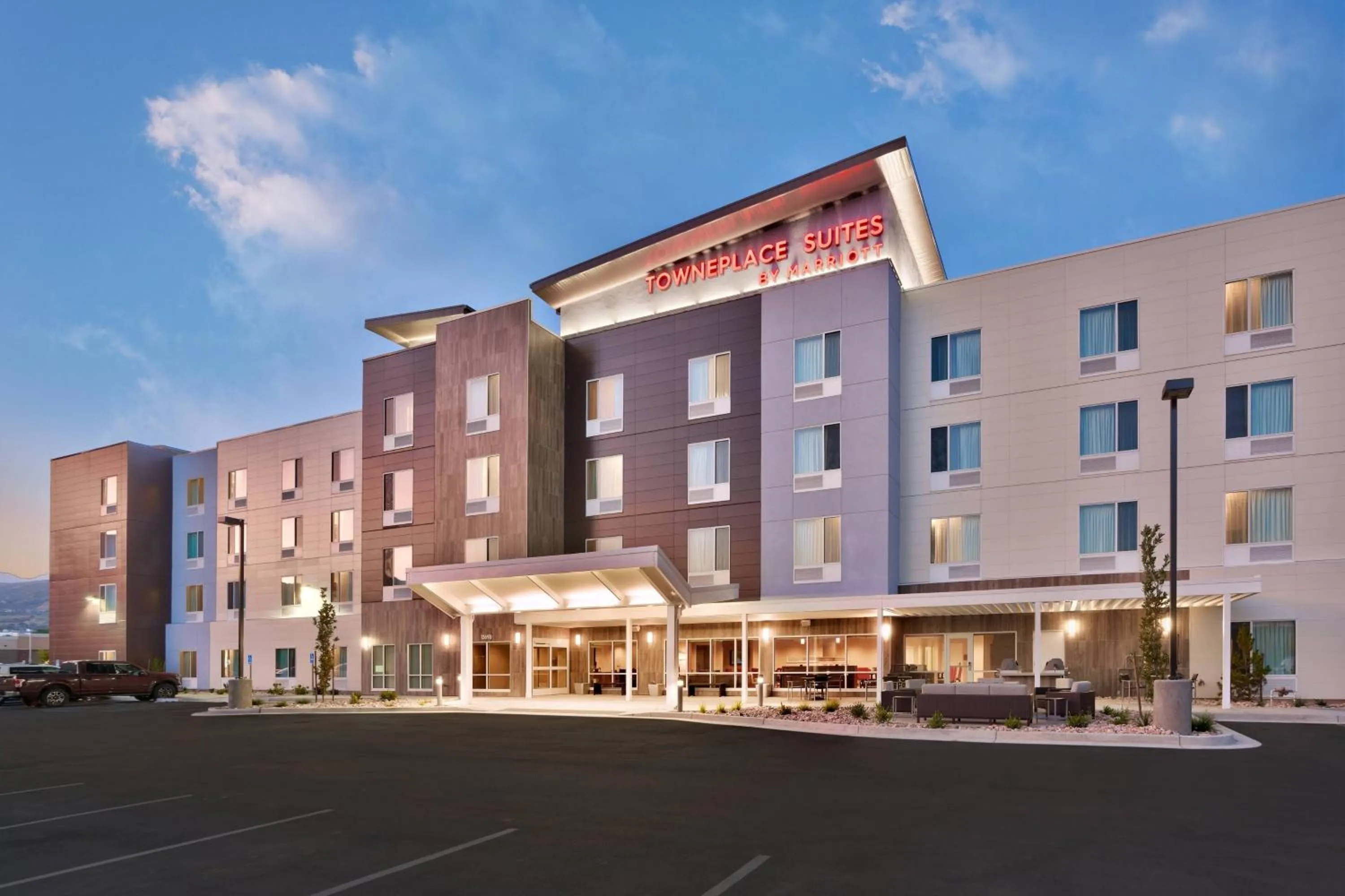 Property building in TownePlace Suites by Marriott Salt Lake City Draper