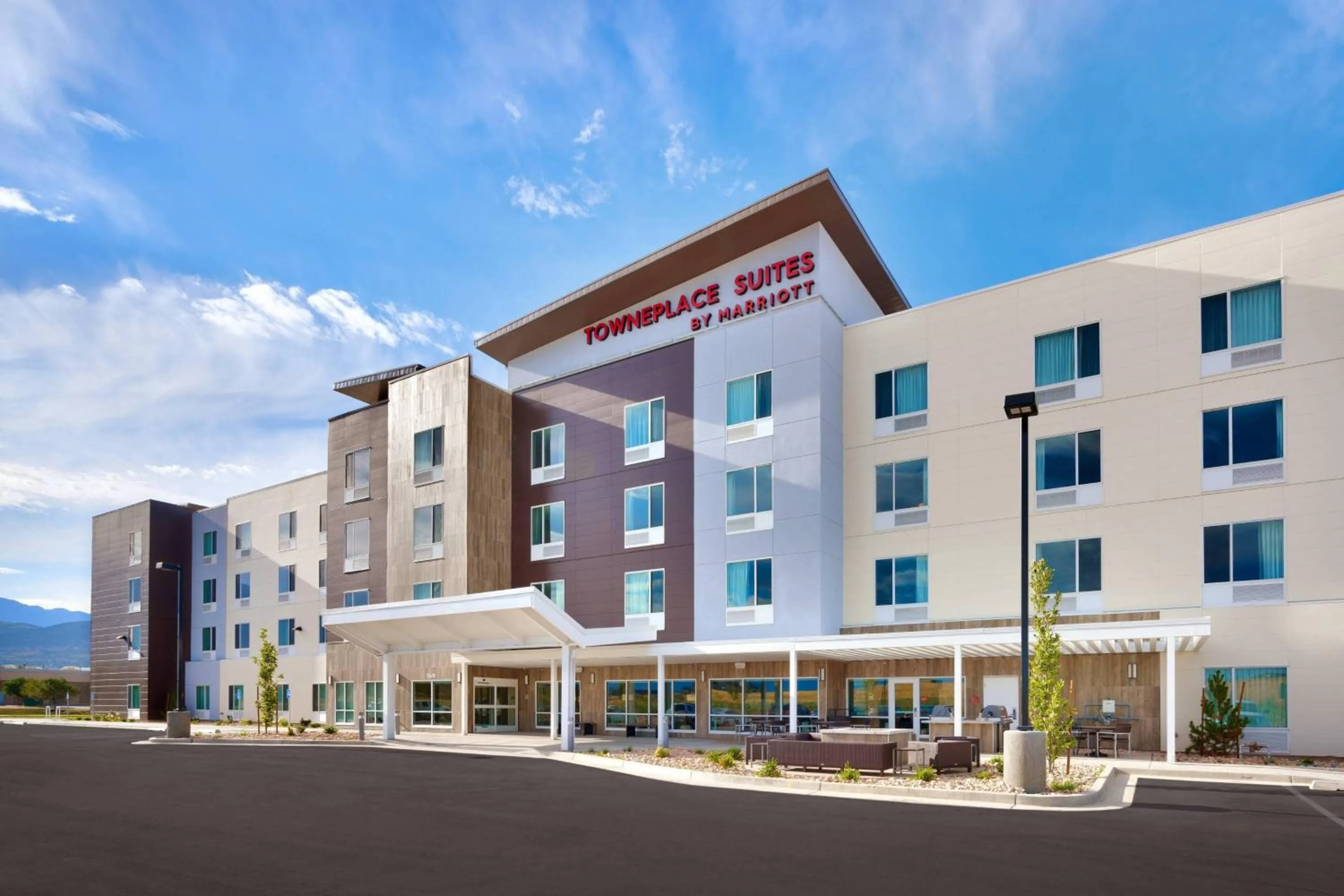 Property building in TownePlace Suites by Marriott Salt Lake City Draper