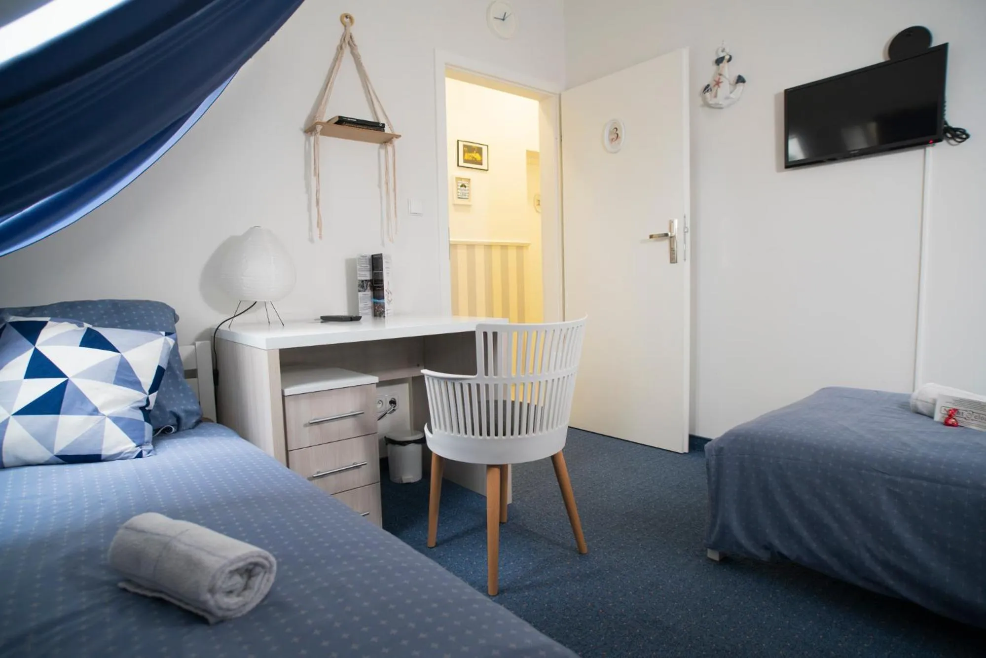 Bed in Hostel "Night o'clock" - restauracja, parking i darmowa siłownia