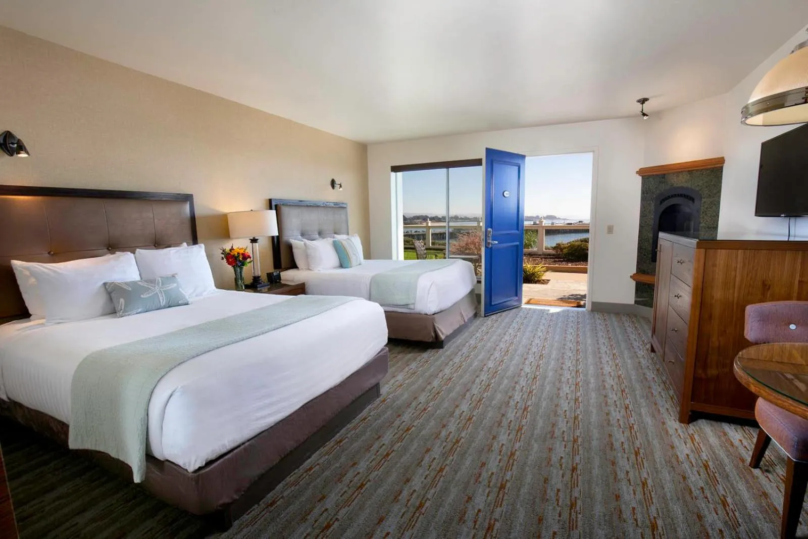 Bedroom, Bed in Sea & Sand Inn