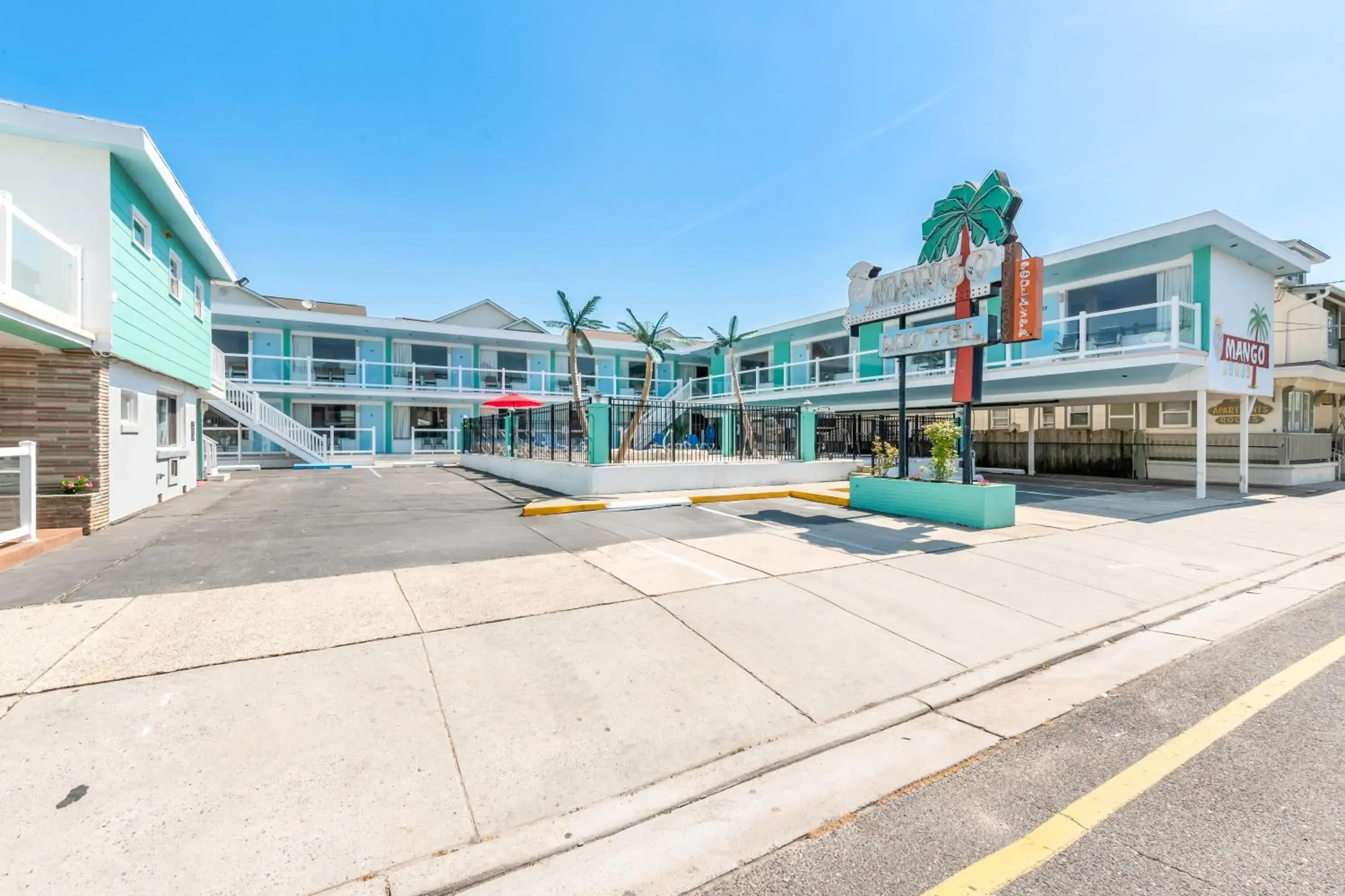 Property building in Mango Motel Wildwood Beach & Boardwalk Property building in Mango Motel Wildwood Beach & Boardwalk