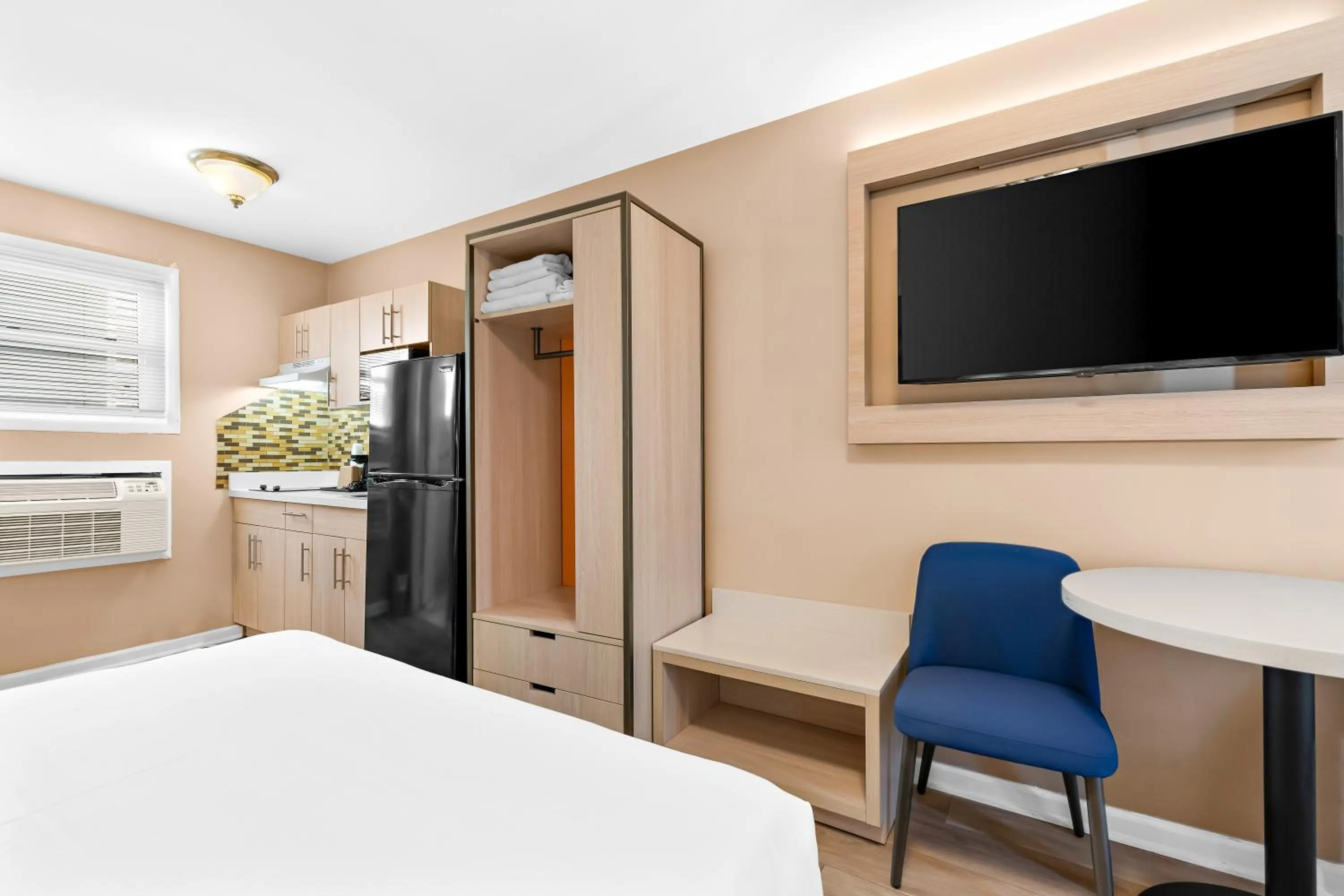 TV and multimedia, Bed in Mango Motel Wildwood Beach & Boardwalk