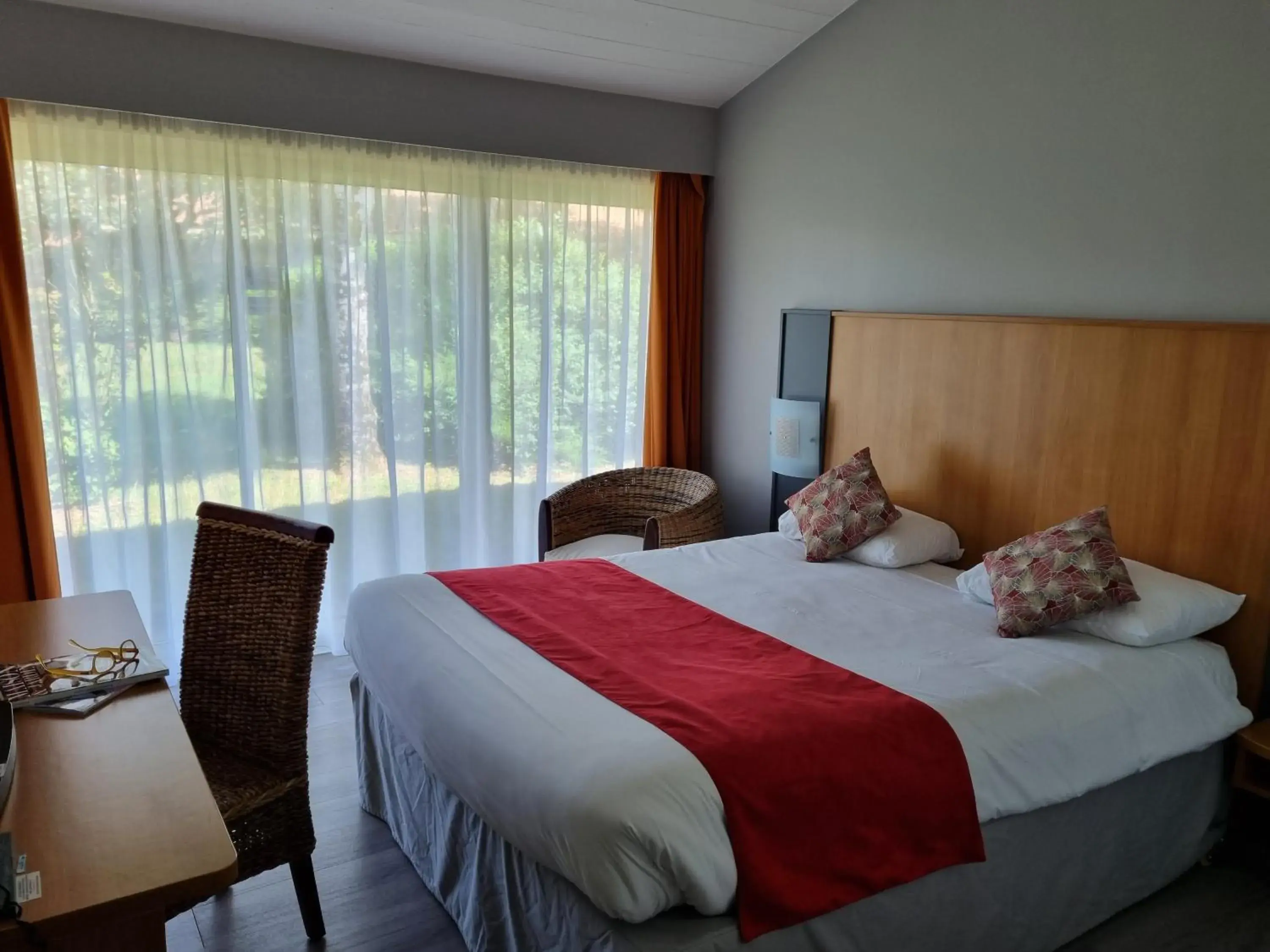 Double Room in Kyriad Angoulême Nord Champniers- Hôtel & Résidence Double Room in Kyriad Angoulême Nord Champniers- Hôtel & Résidence