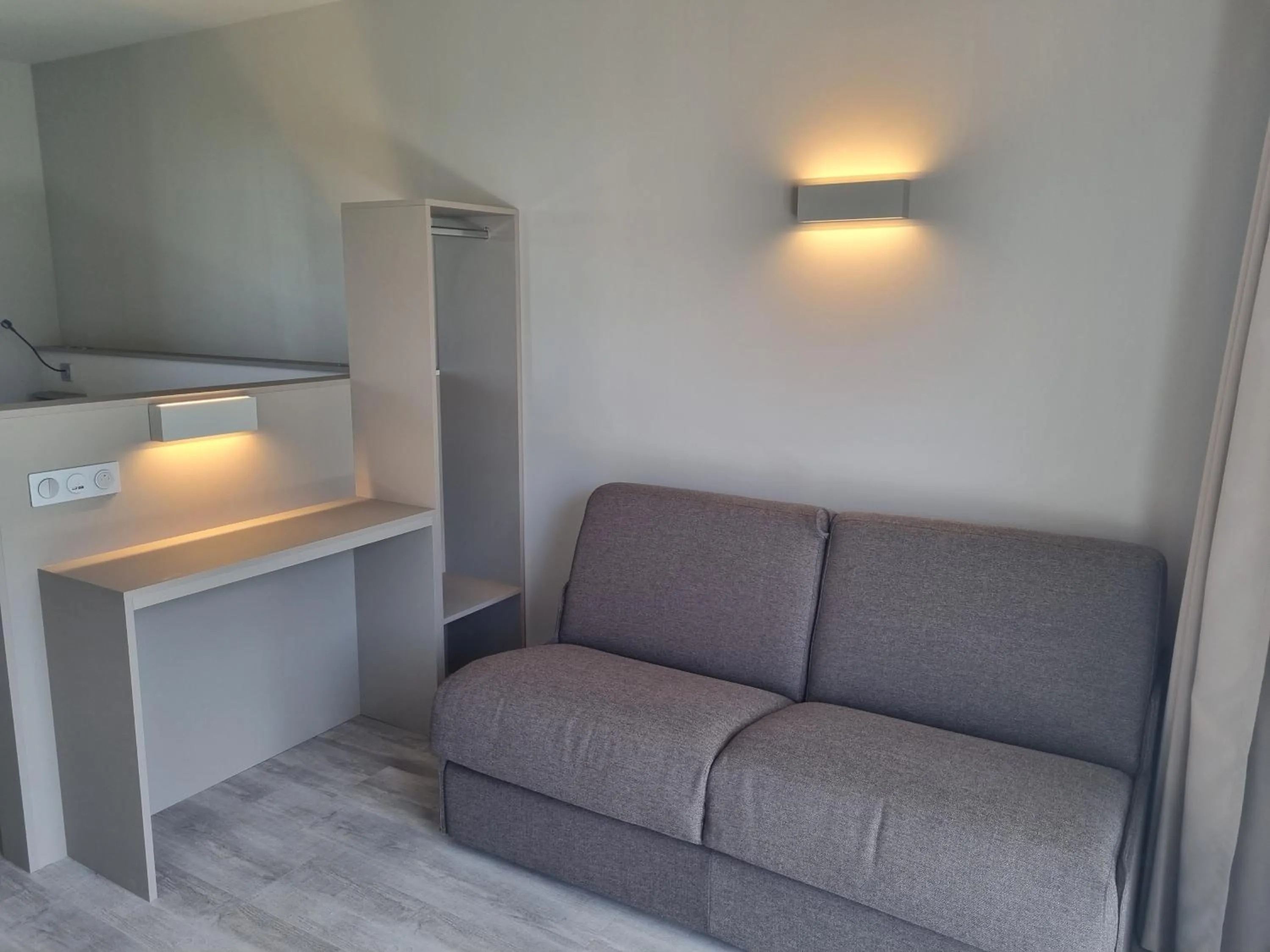 Photo of the whole room in Kyriad Angoulême Nord Champniers- Hôtel & Résidence