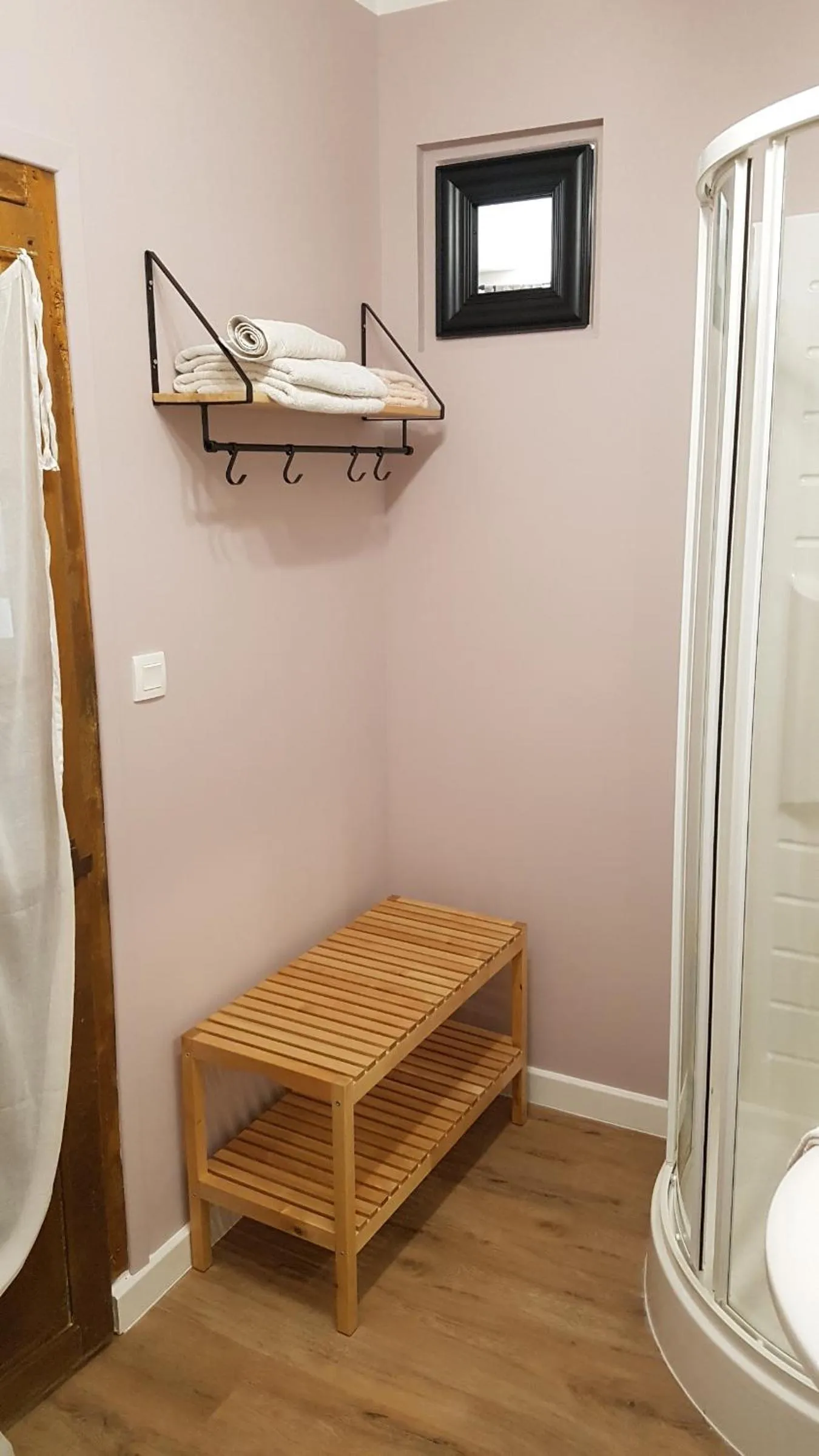 Bathroom in chambres d'hôtes du Tilleul