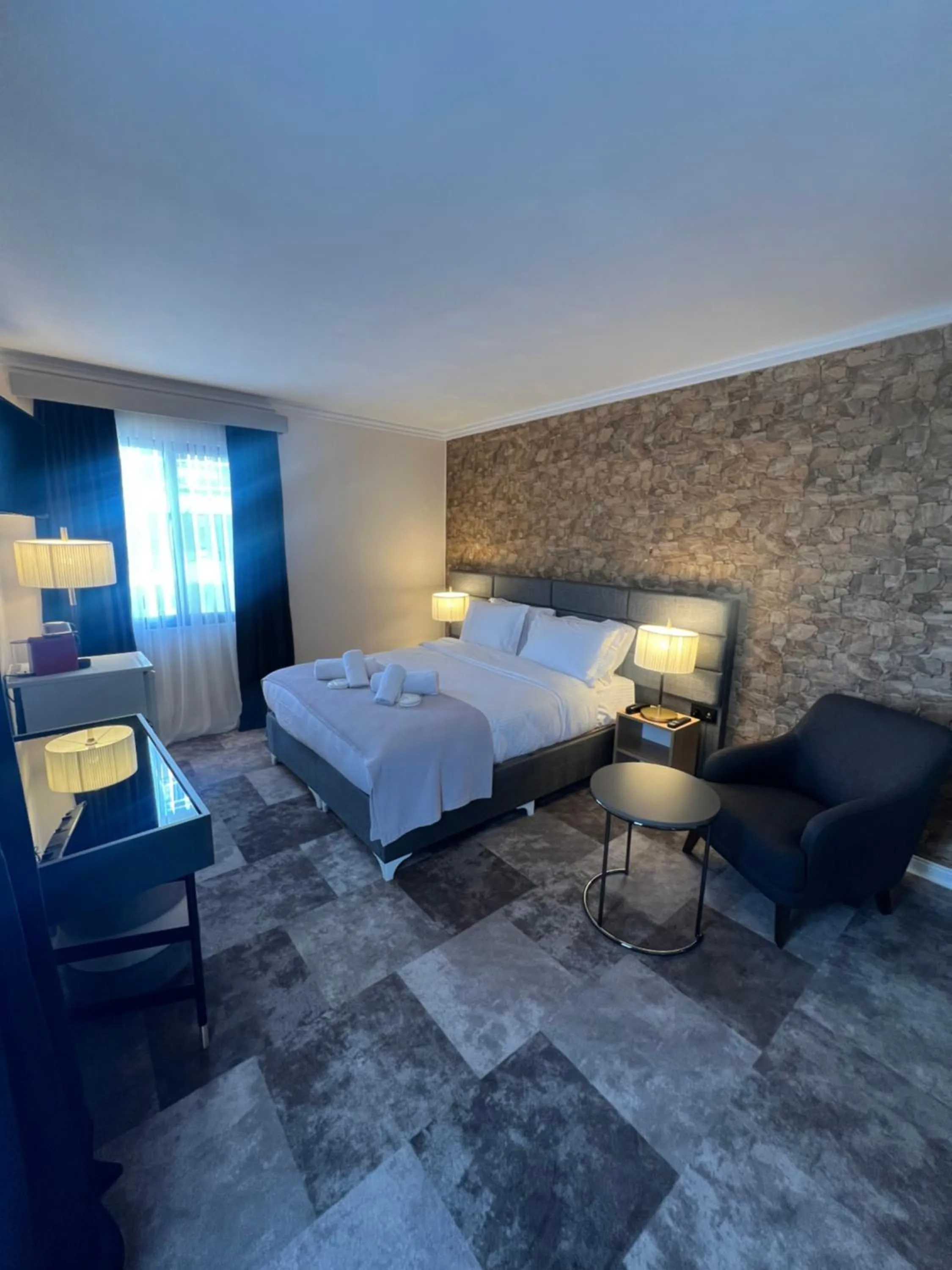 Bedroom, Bed in Lighthouse Hotel