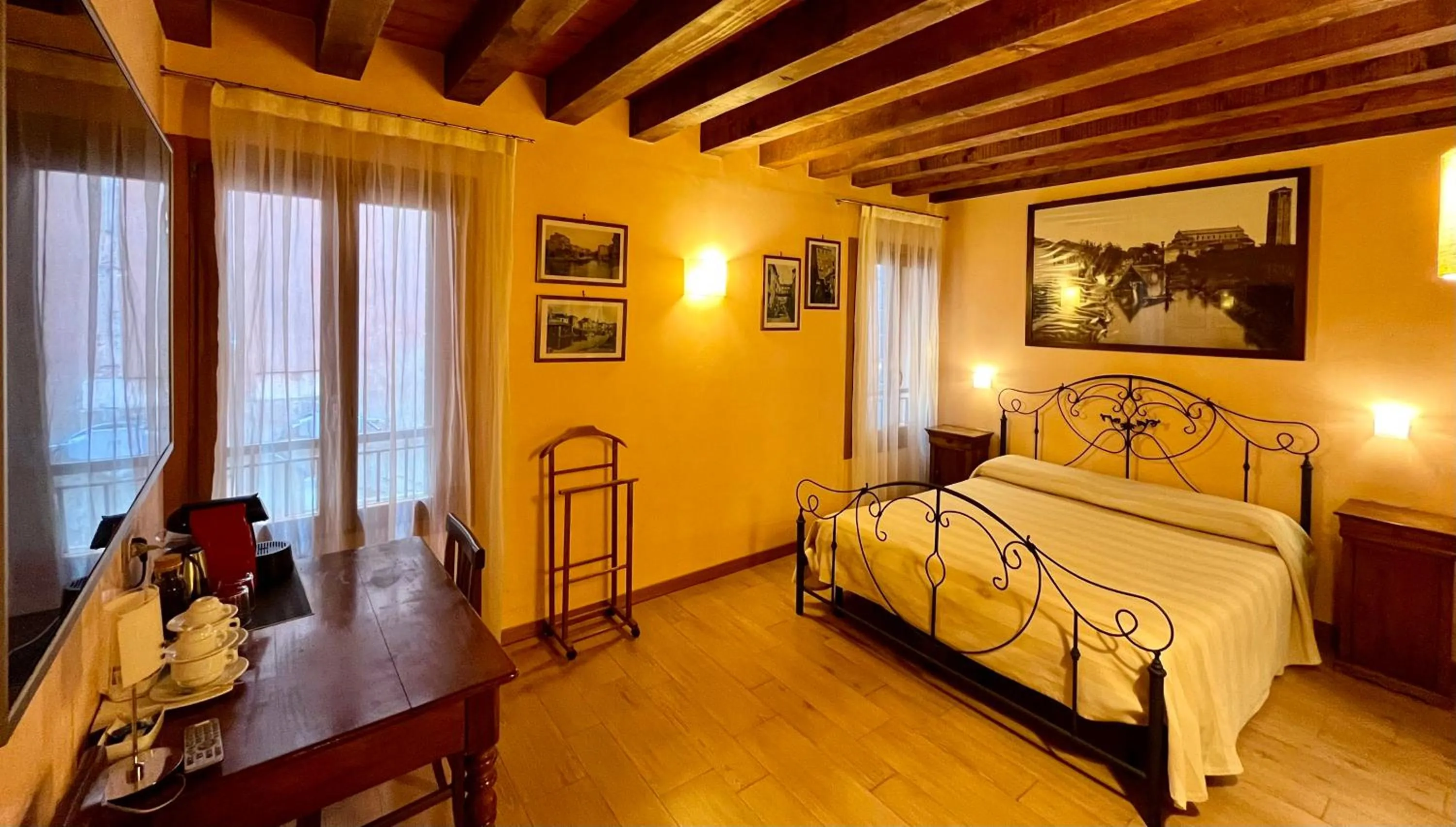 Bed in San Cassiano jacuzzi