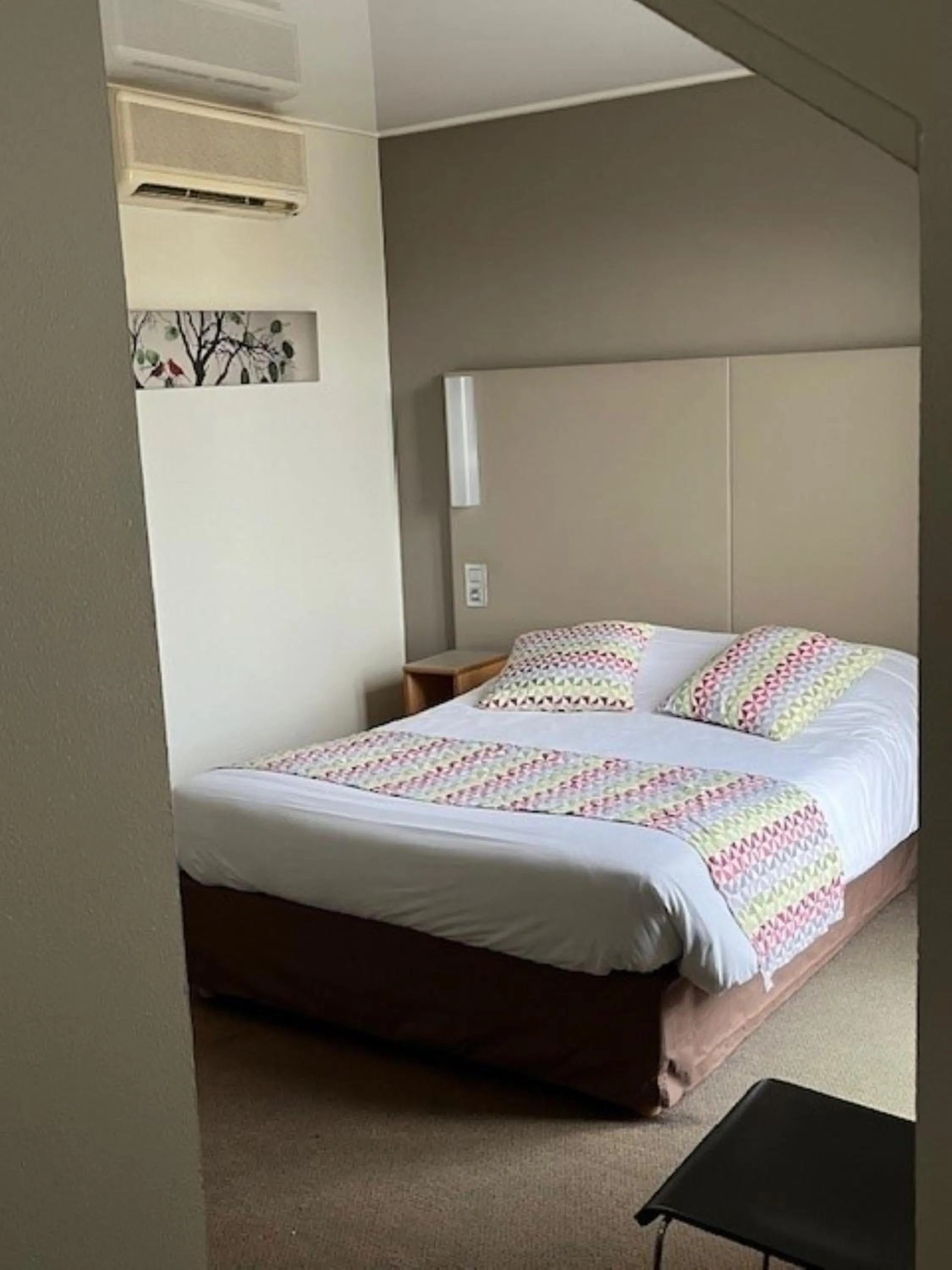 Bed in Campanile Paris 14 - Maine Montparnasse