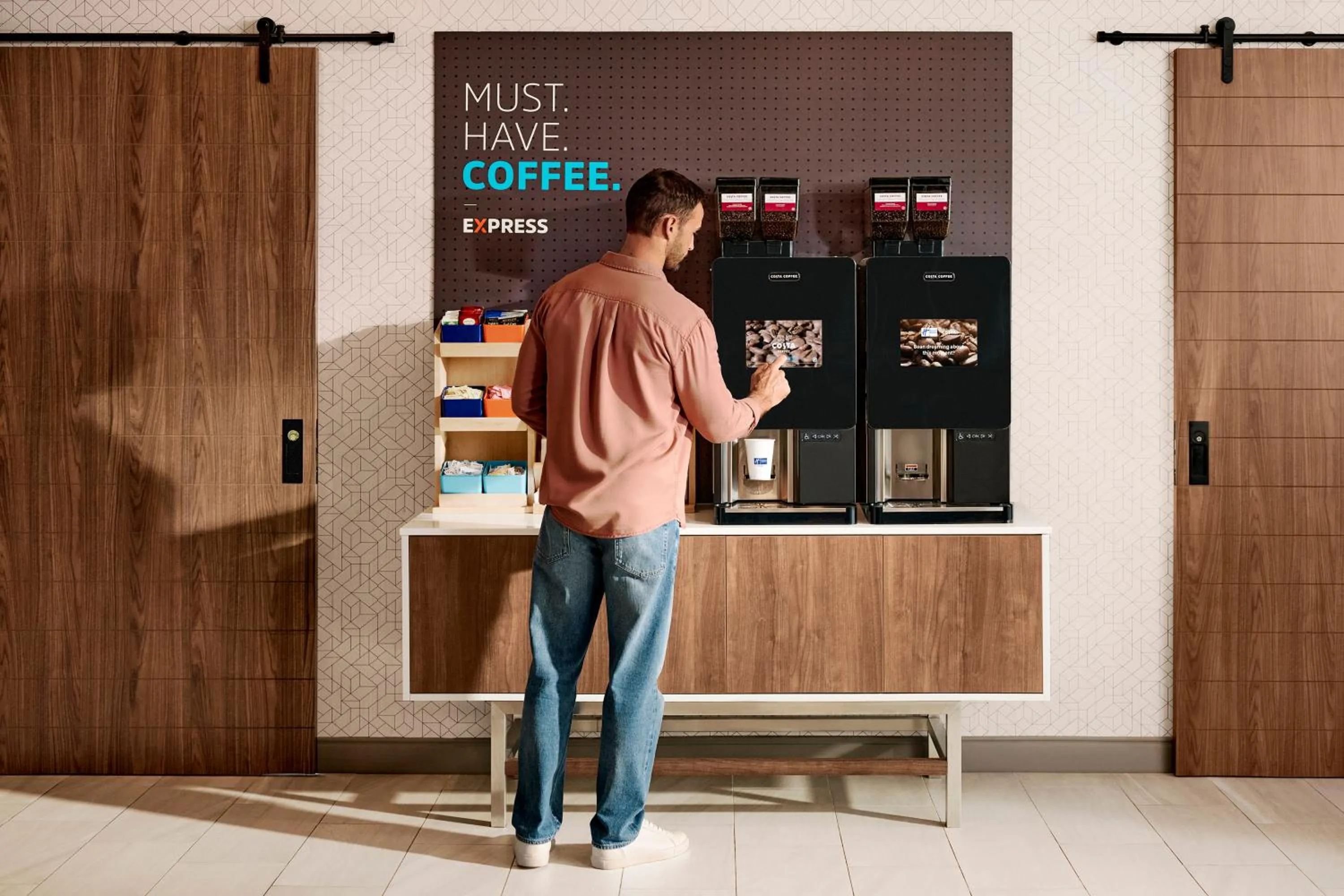 Breakfast in Holiday Inn Express & Suites - Hudson I-94 by IHG