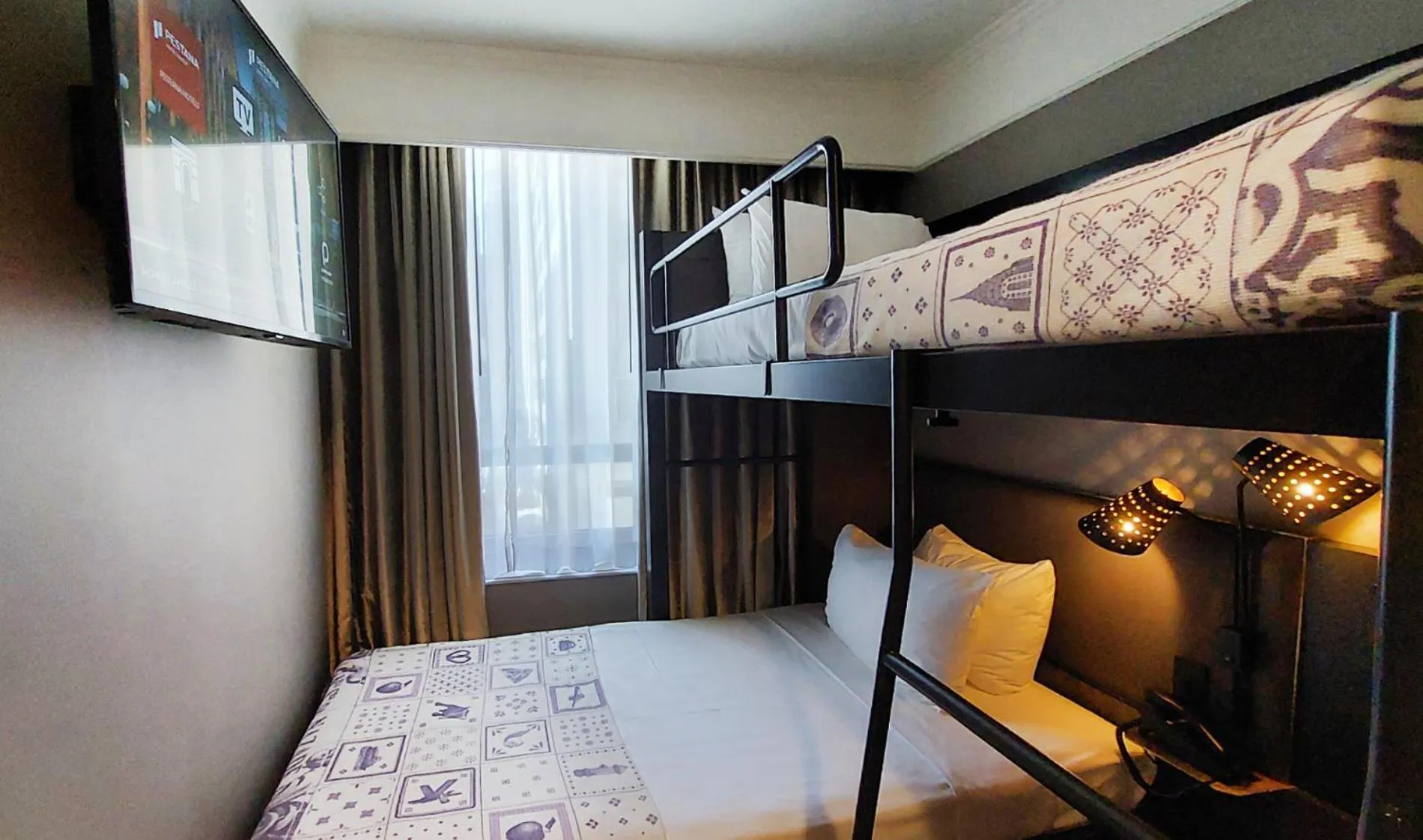 Bed in Pestana Park Avenue