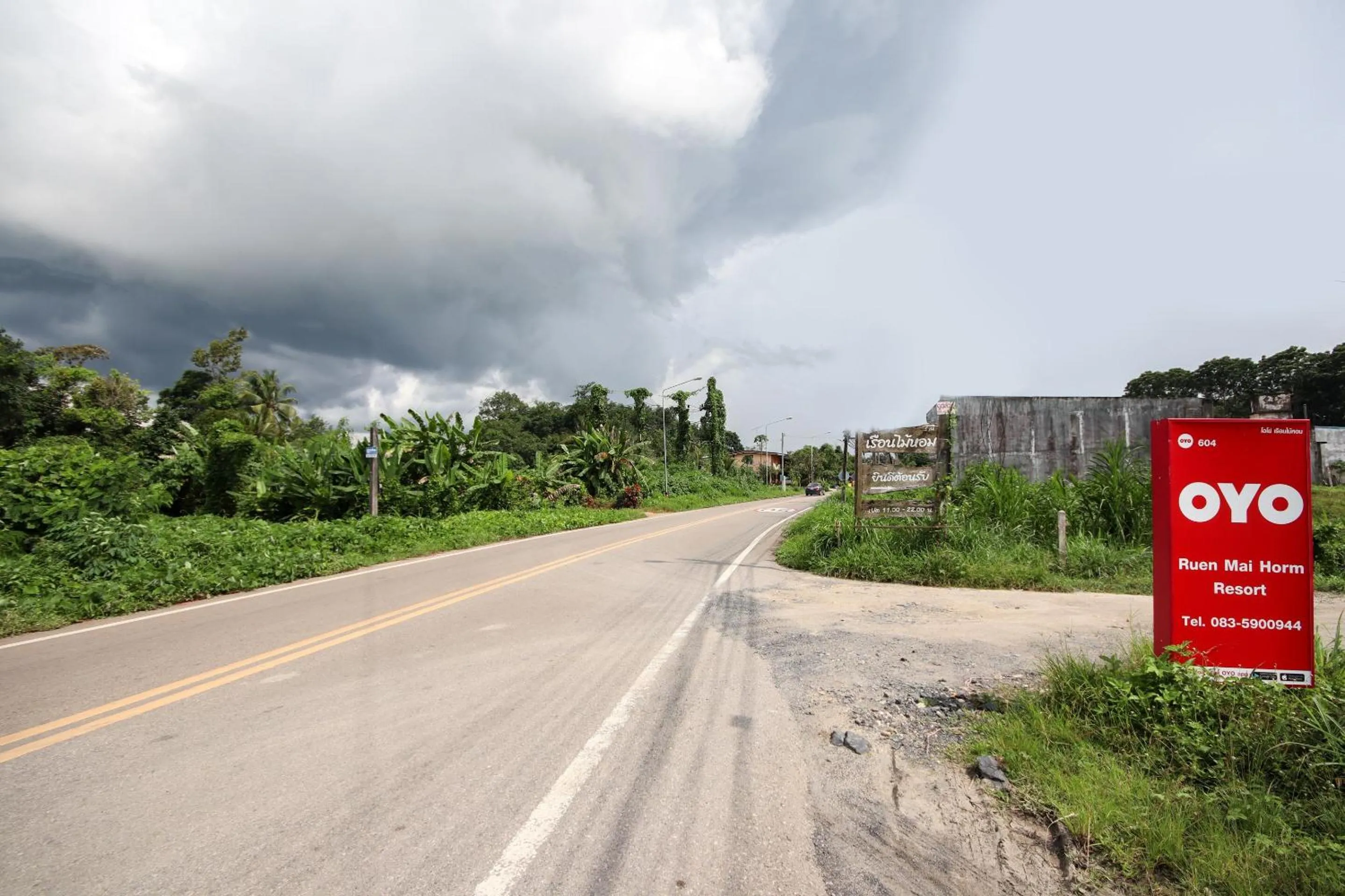 Facade/entrance in OYO 604 Ruen Mai Horm Resort