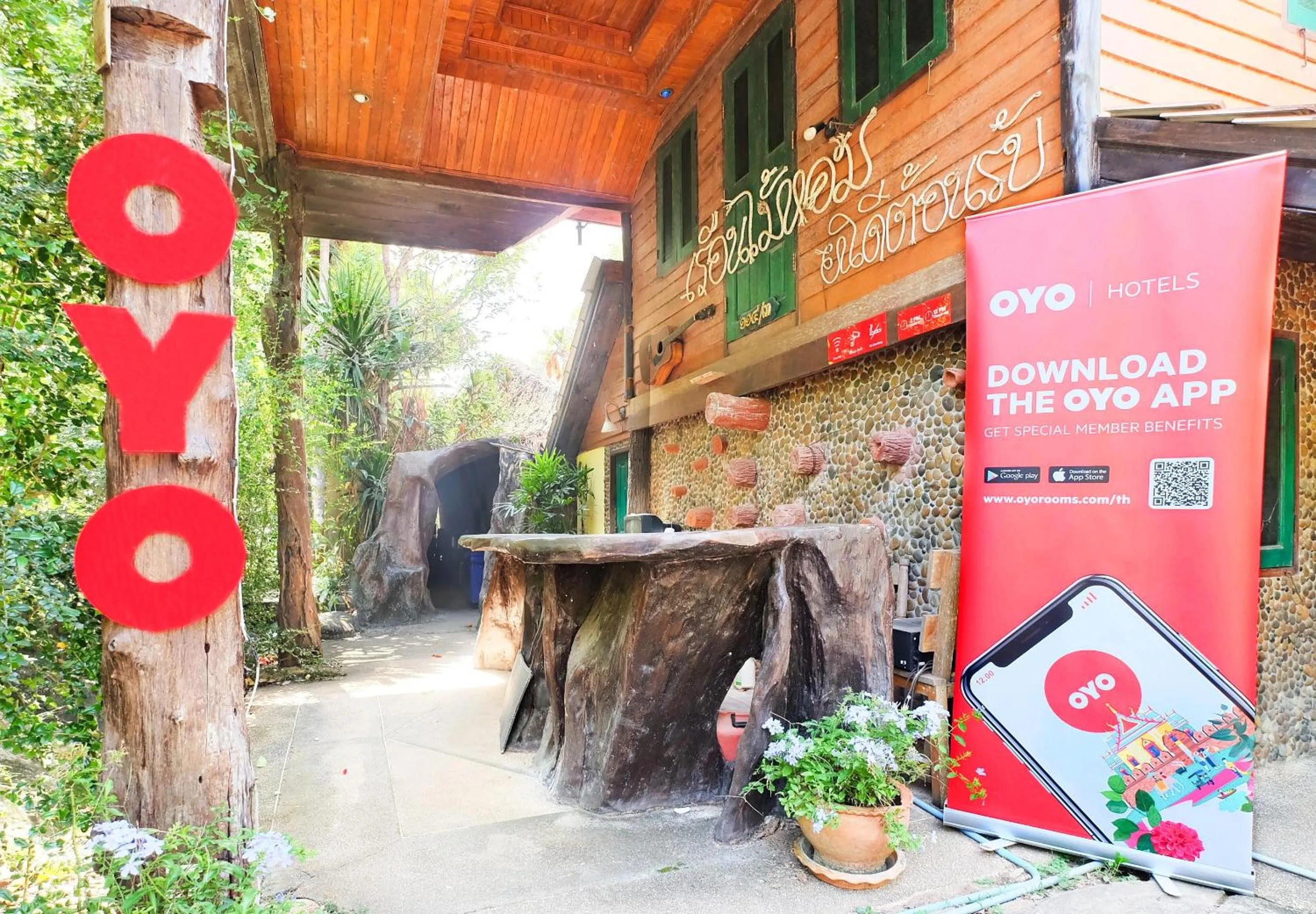 Lobby or reception in OYO 604 Ruen Mai Horm Resort