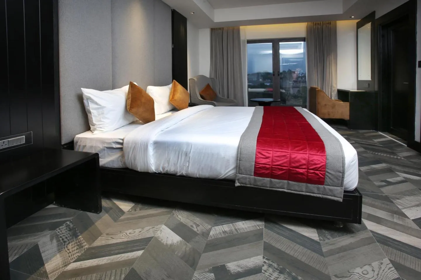 Photo of the whole room, Bed in LEMARQ