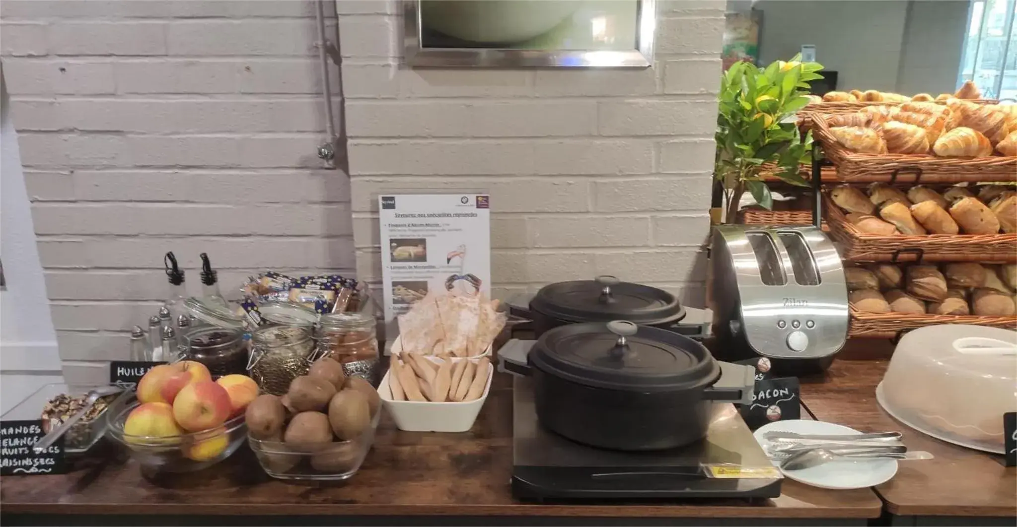 Buffet breakfast in Kyriad Hotel Montpellier Centre Antigone Buffet breakfast in Kyriad Hotel Montpellier Centre Antigone