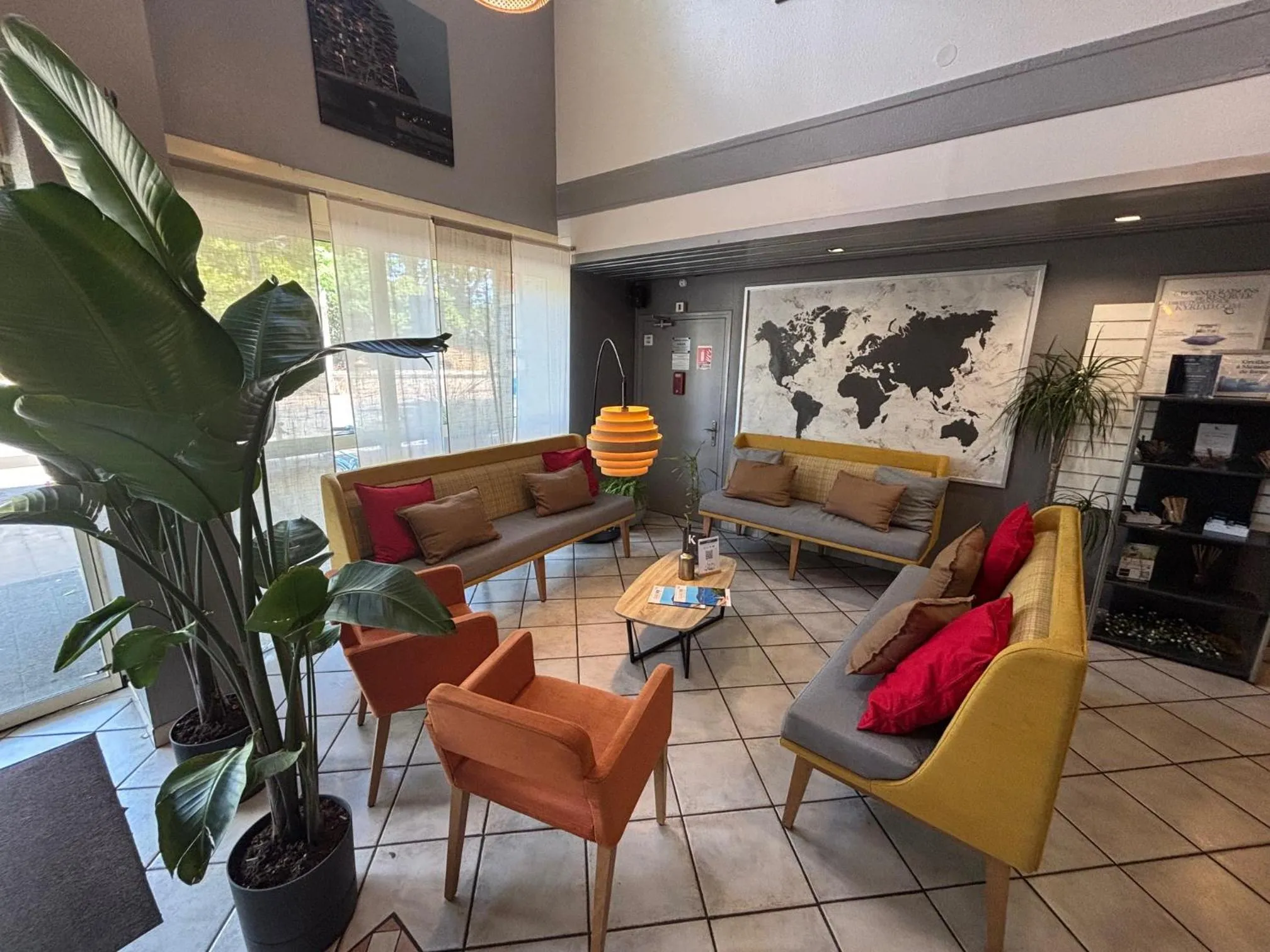 Property building in Kyriad Hotel Montpellier Centre Antigone