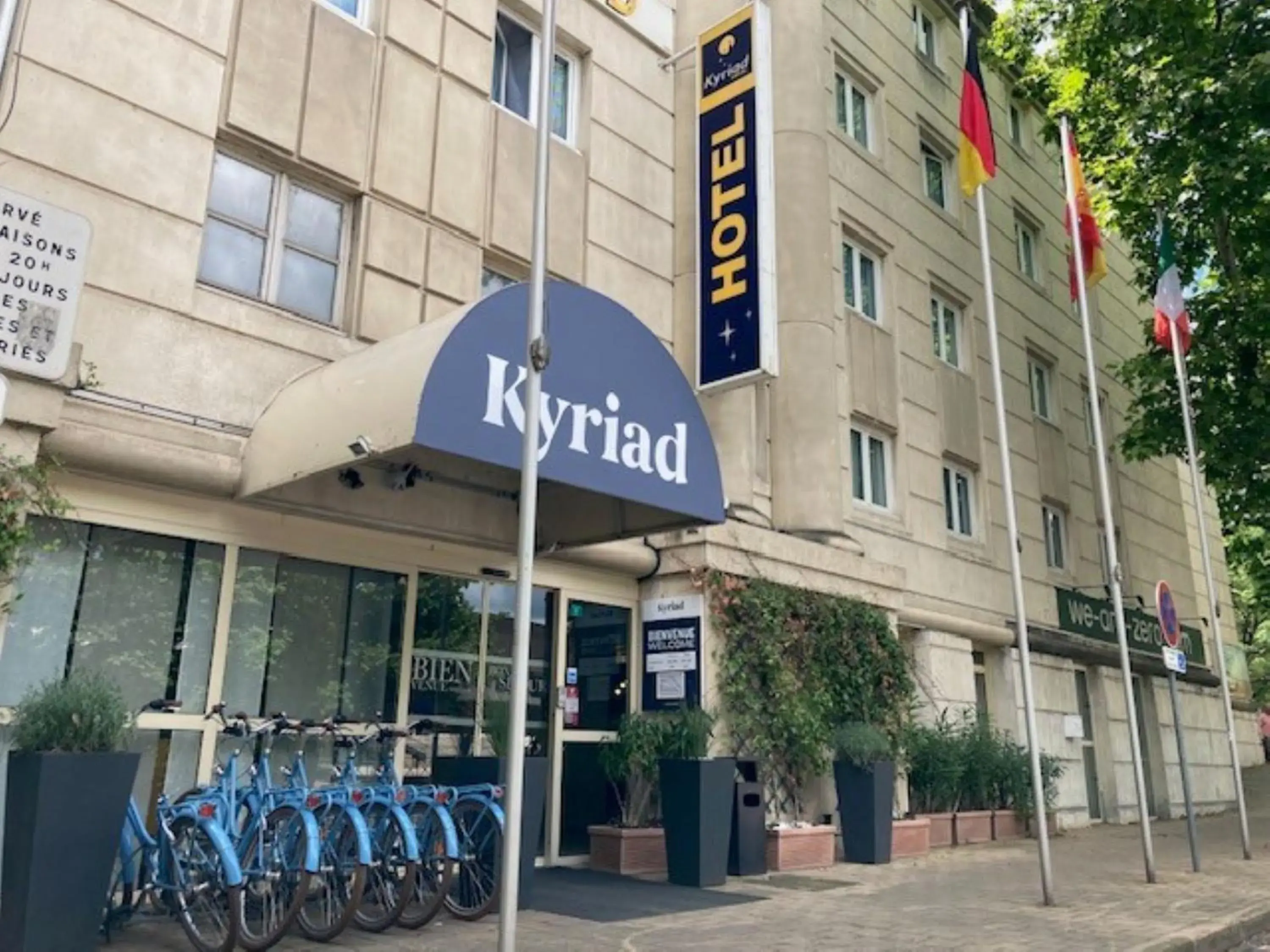 Property building in Kyriad Hotel Montpellier Centre Antigone Property building in Kyriad Hotel Montpellier Centre Antigone