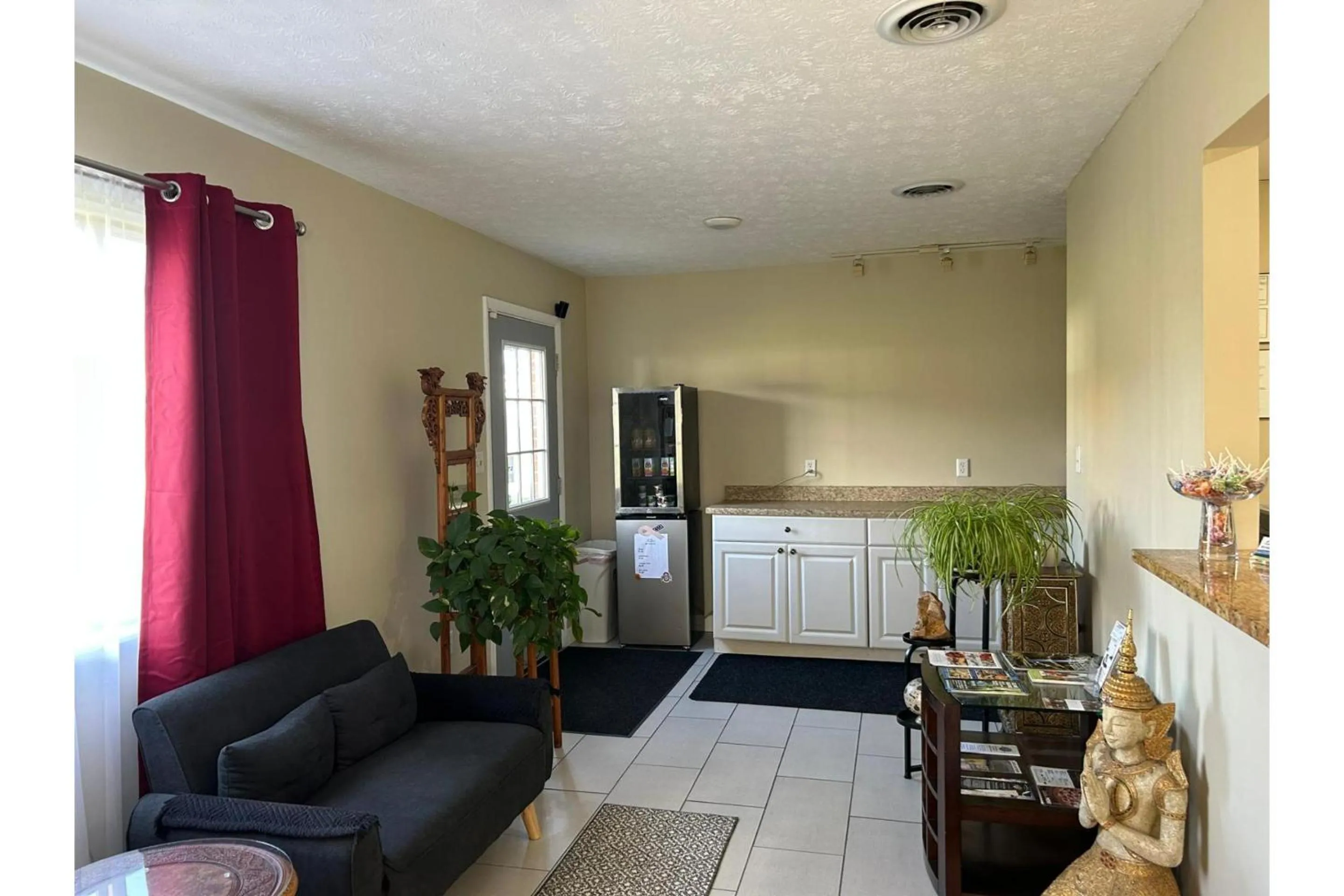 Lobby or reception in Lake Logan Inn Capital O Ohio