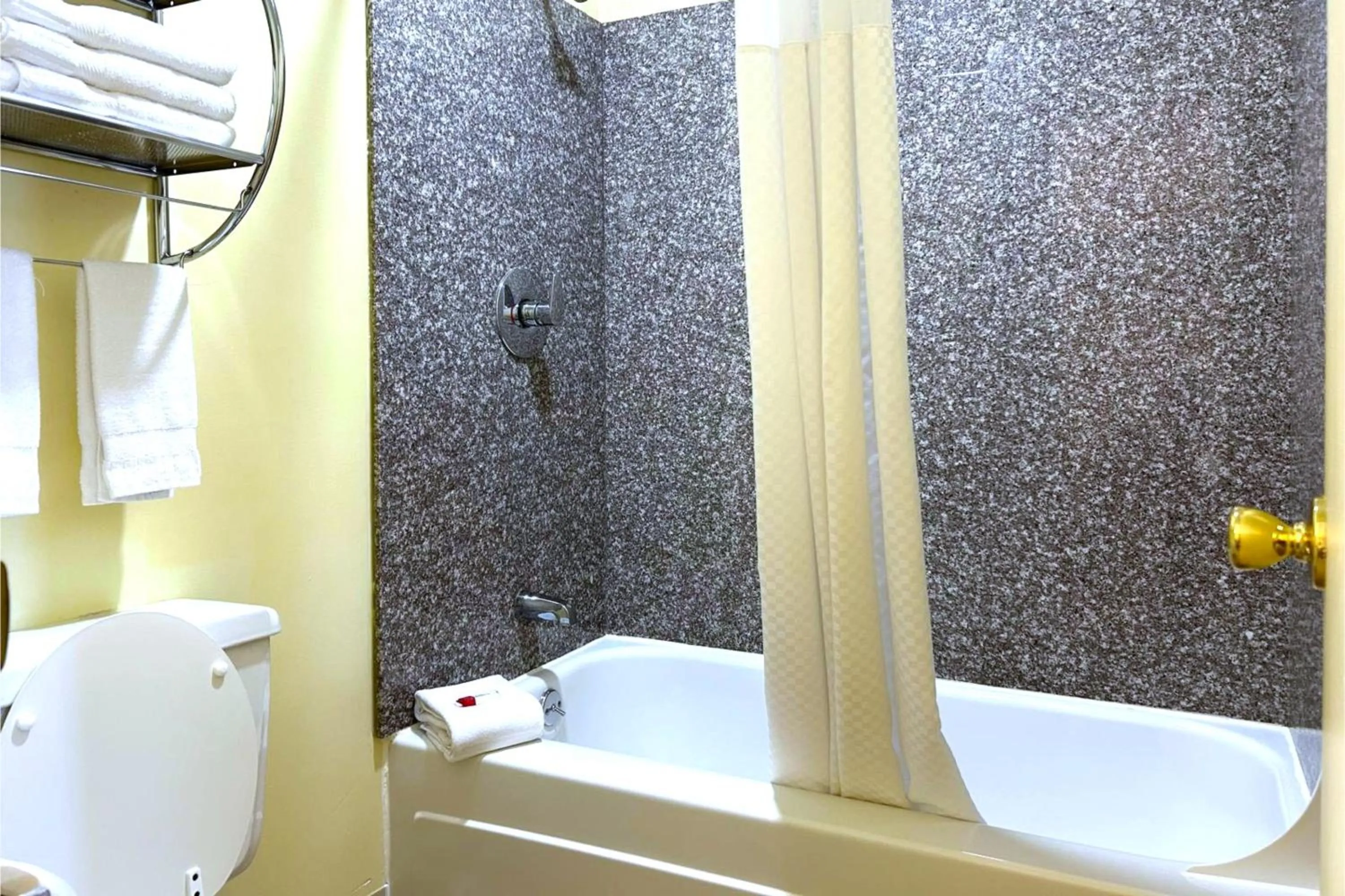 Bathroom in Lake Logan Inn Capital O Ohio