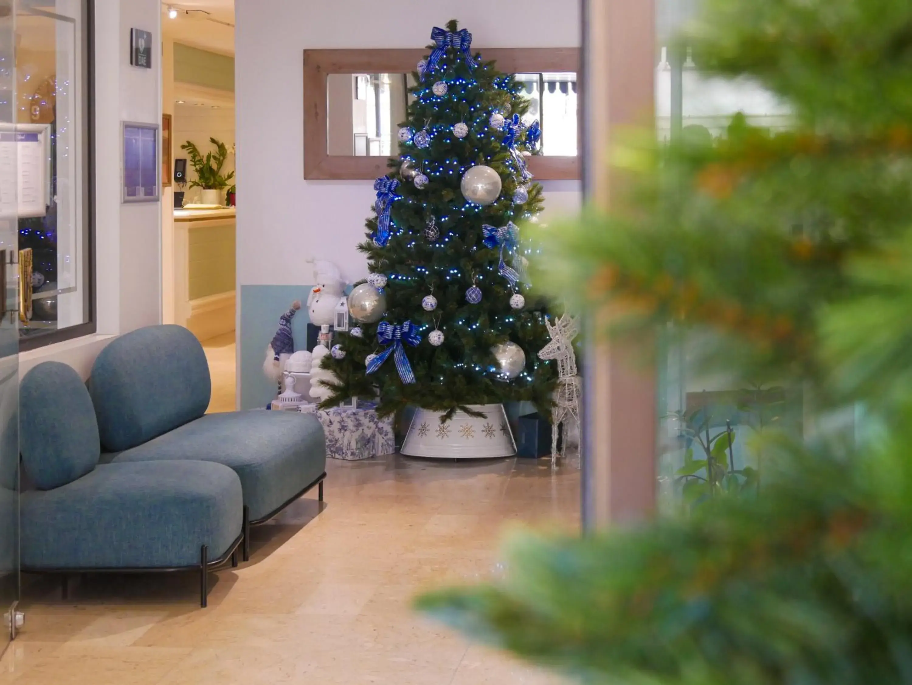 Lobby or reception in Best Western Hotel Mediterranee Menton Lobby or reception in Best Western Hotel Mediterranee Menton