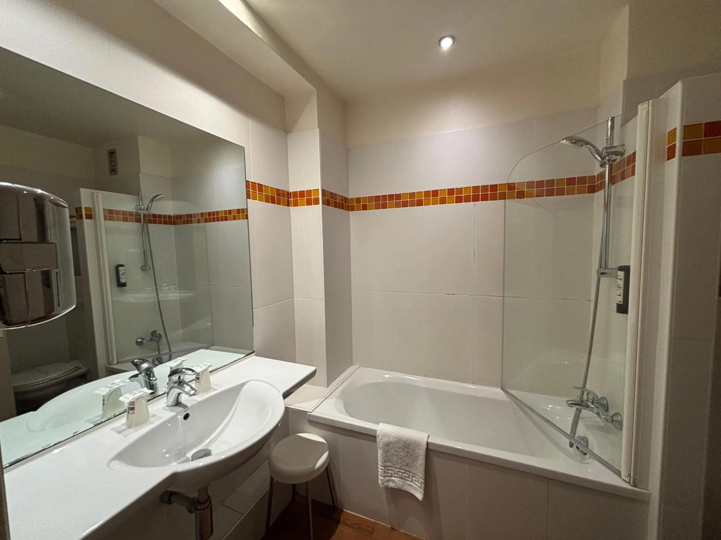 Bathroom in Kyriad Hotel Tours Centre