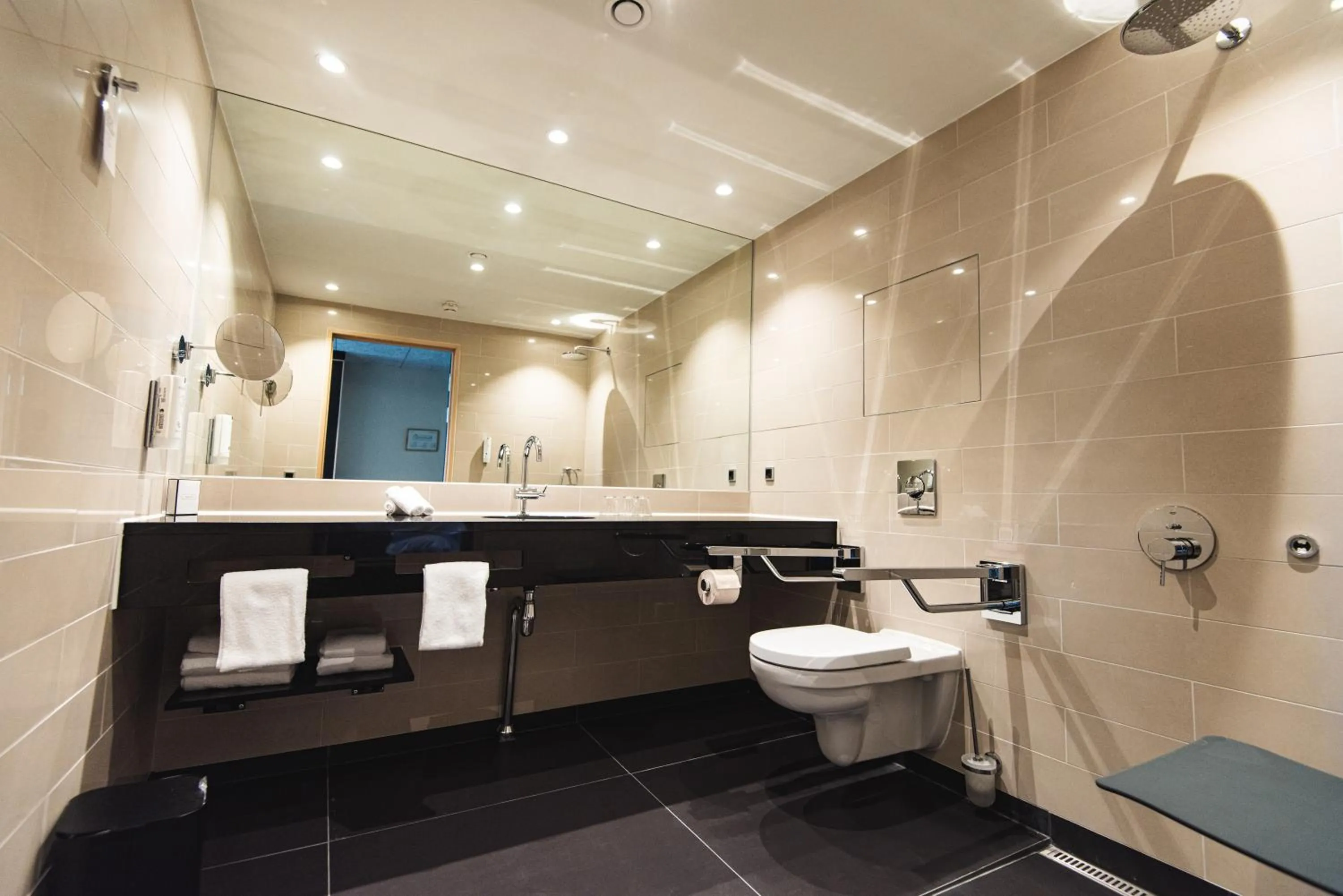 Shower in Hotel Brandan