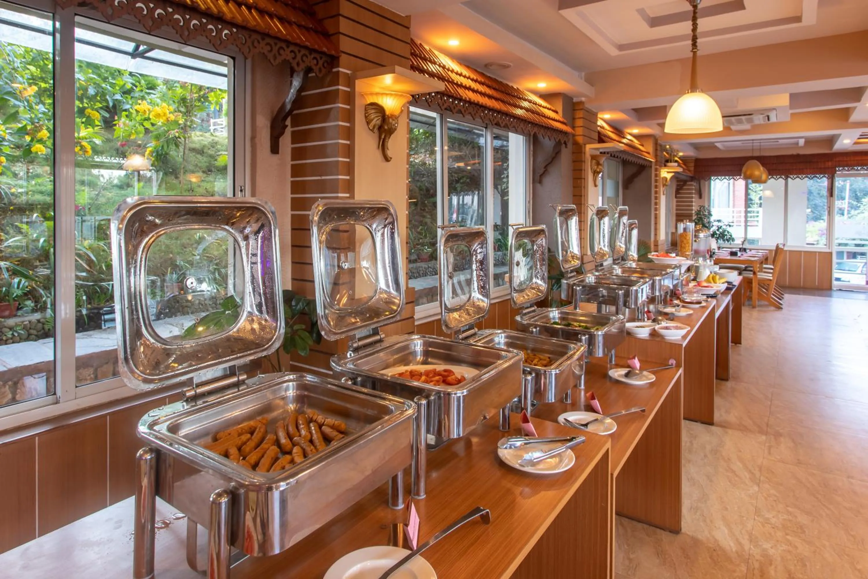 Food and drinks in Hotel Sarathi