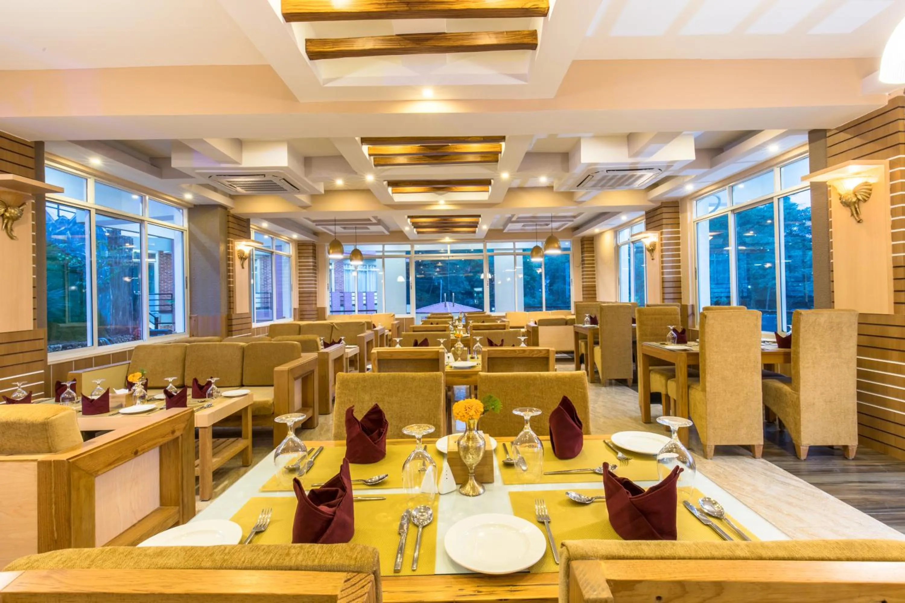 Restaurant/places to eat in Hotel Sarathi