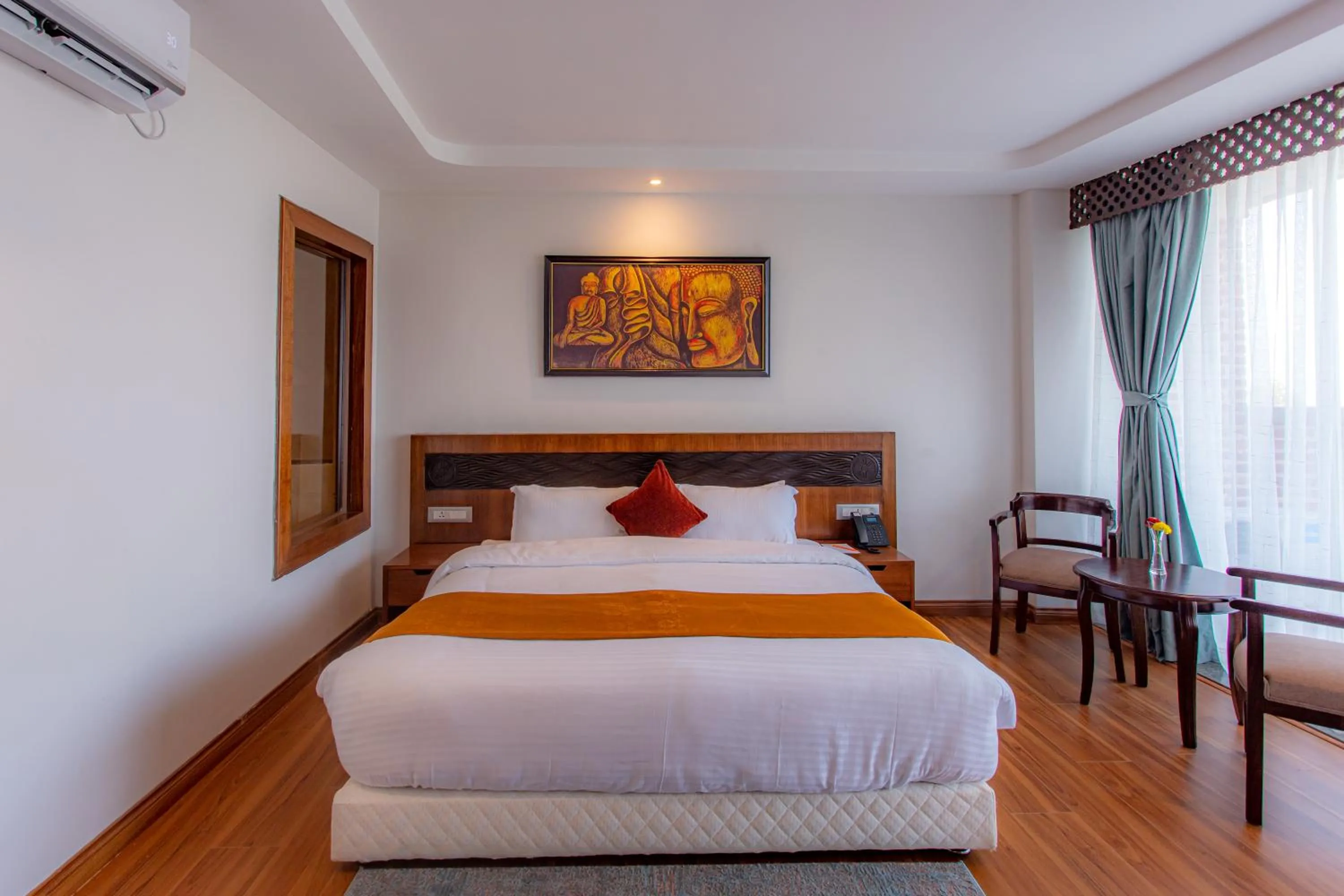 Bedroom, Bed in Hotel Sarathi