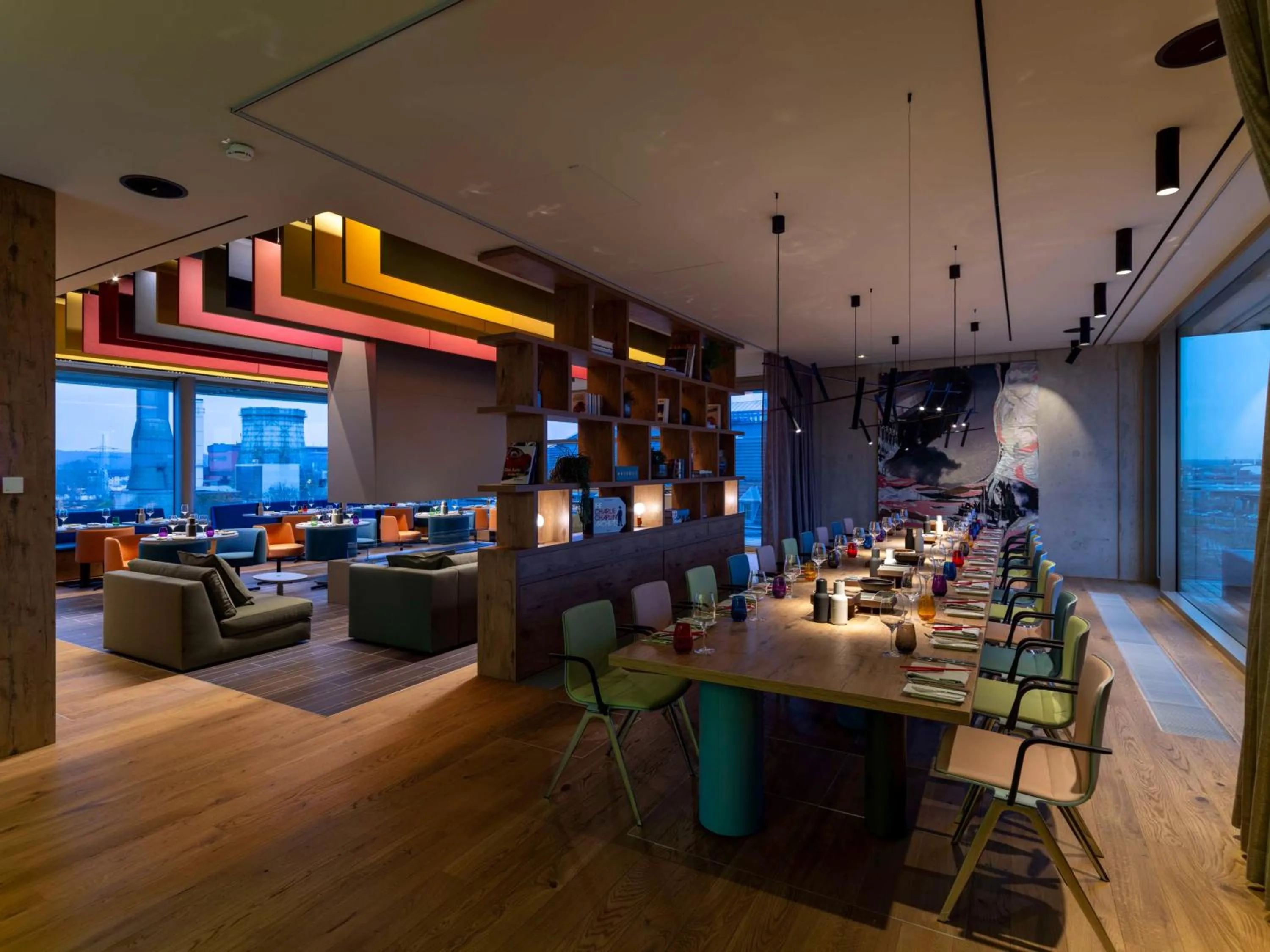 Restaurant/places to eat in b'mine hotel Düsseldorf