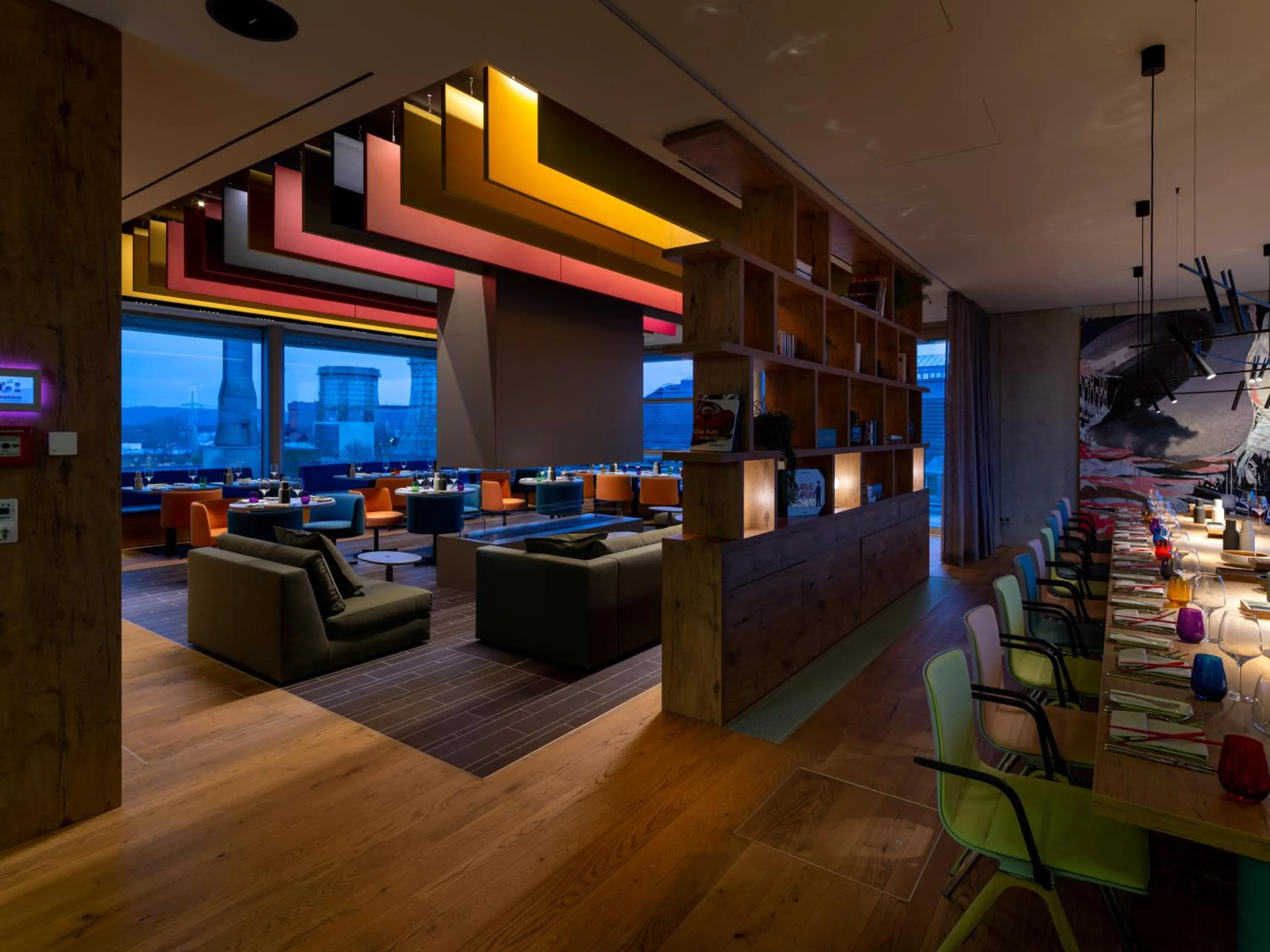 Restaurant/places to eat in b'mine hotel Düsseldorf