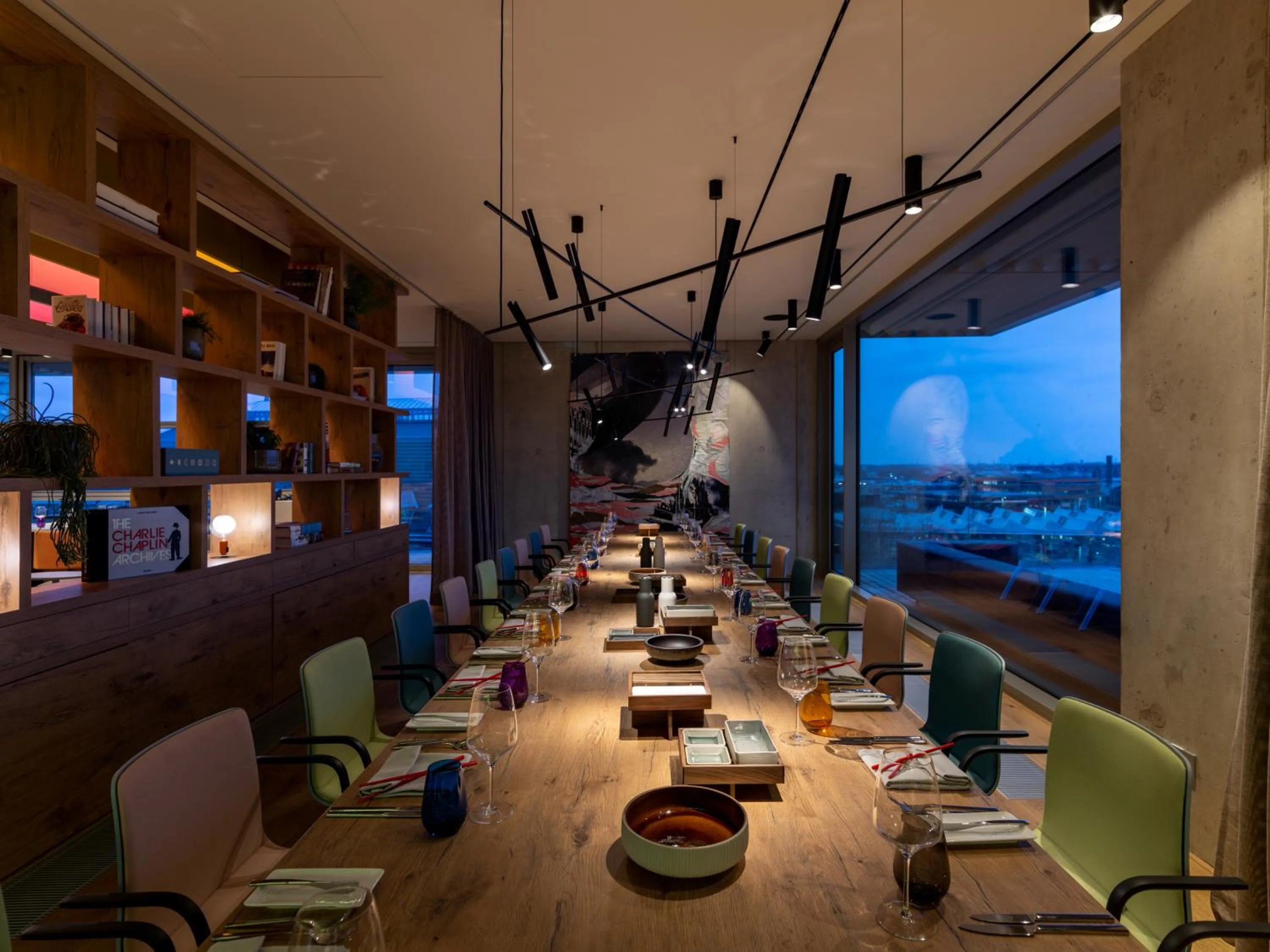 Restaurant/places to eat in b'mine hotel Düsseldorf