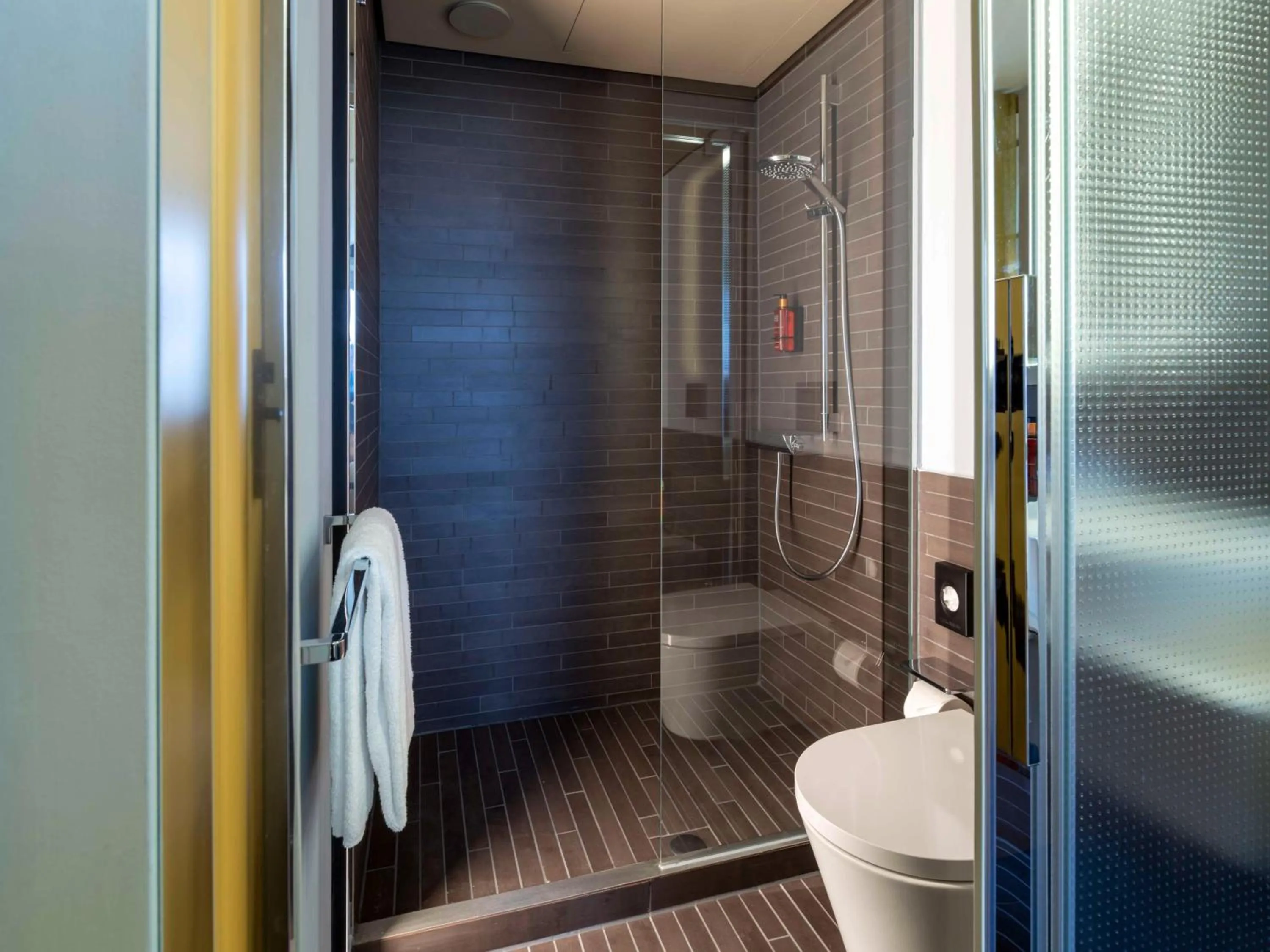 Bathroom in b'mine hotel Düsseldorf