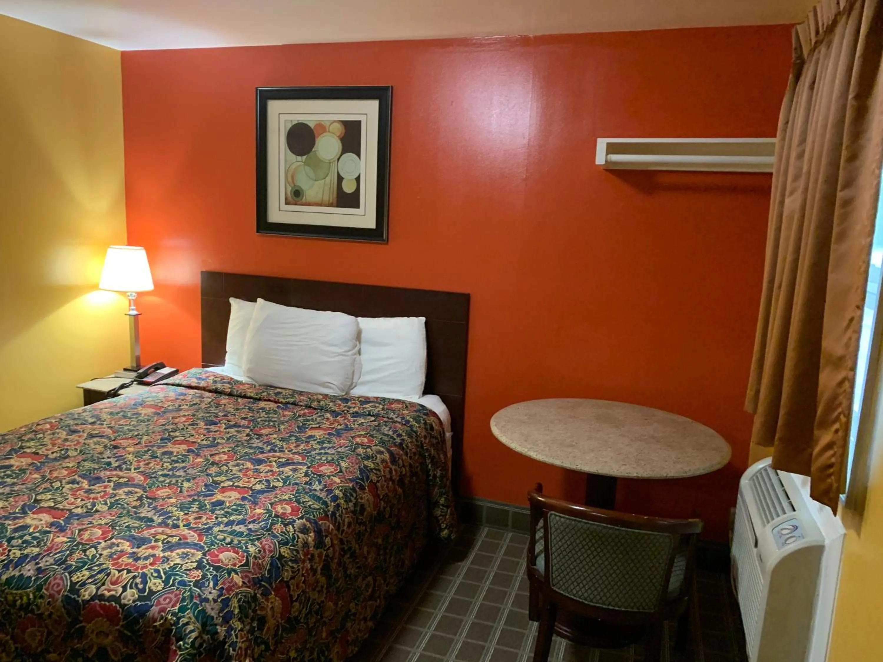 Bed in Scottish Inns Wrightstown