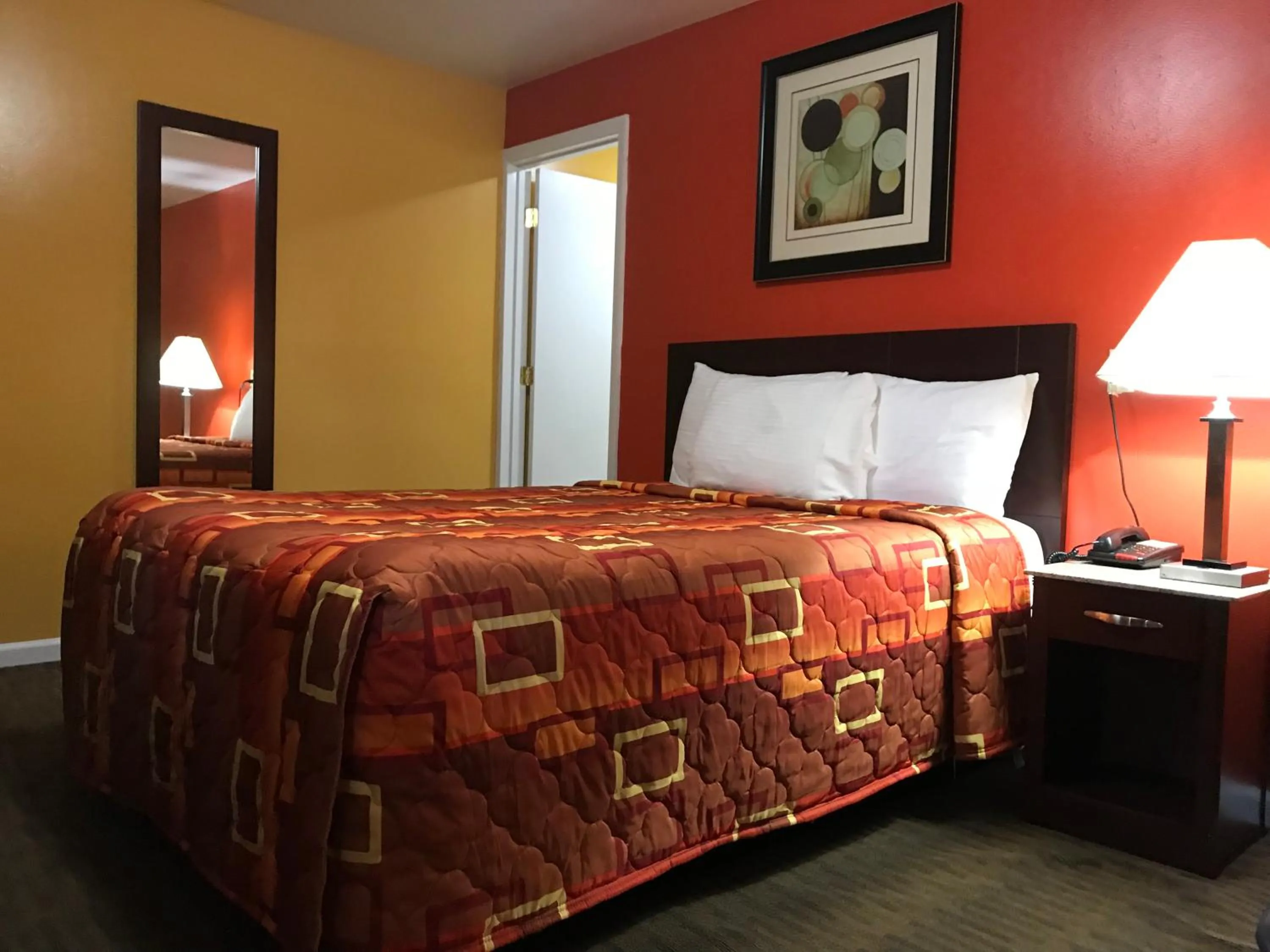 Bed in Scottish Inns Wrightstown