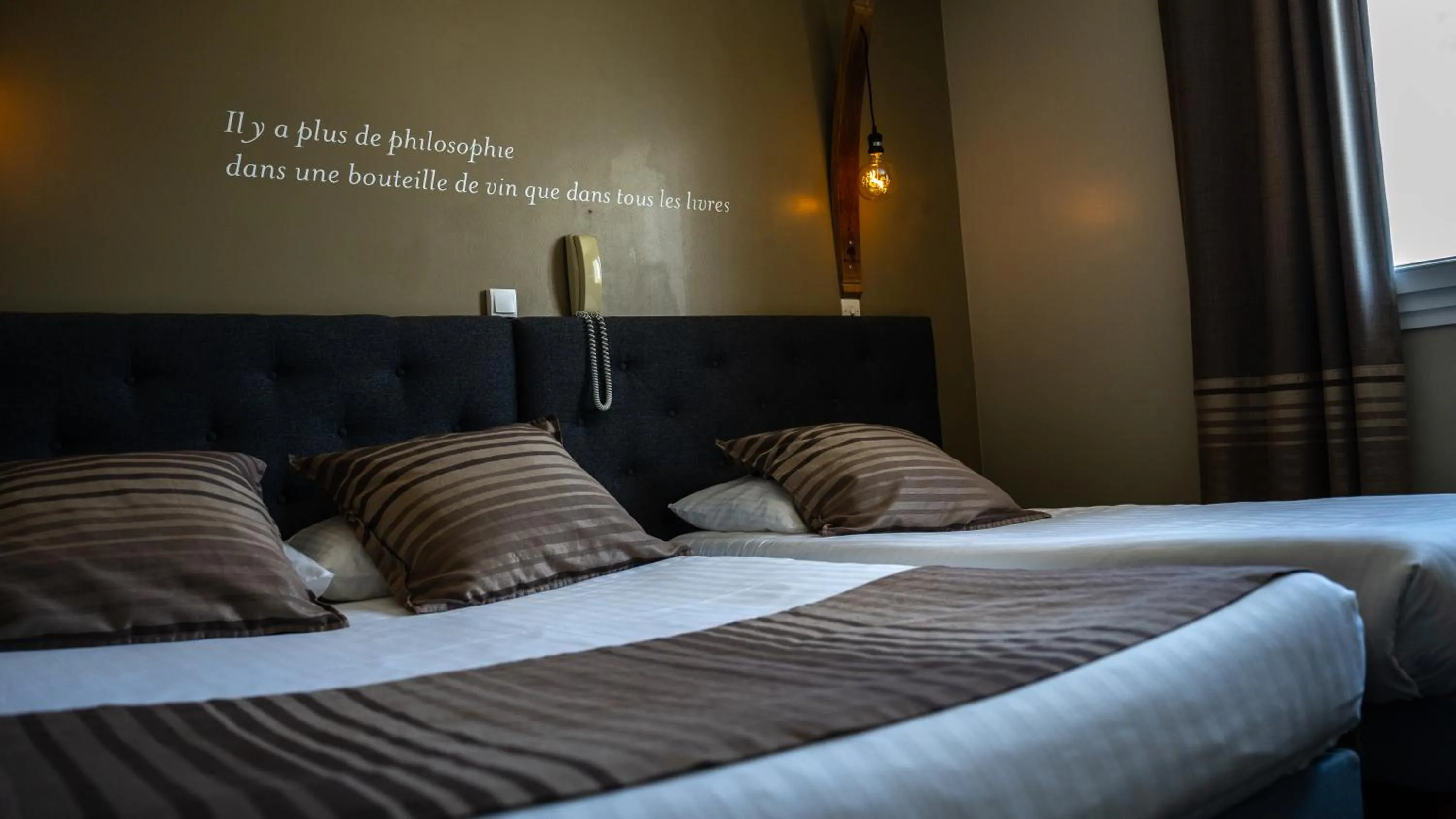 Bedroom, Bed in Hôtel Parc Adélie - Logis Hôtels