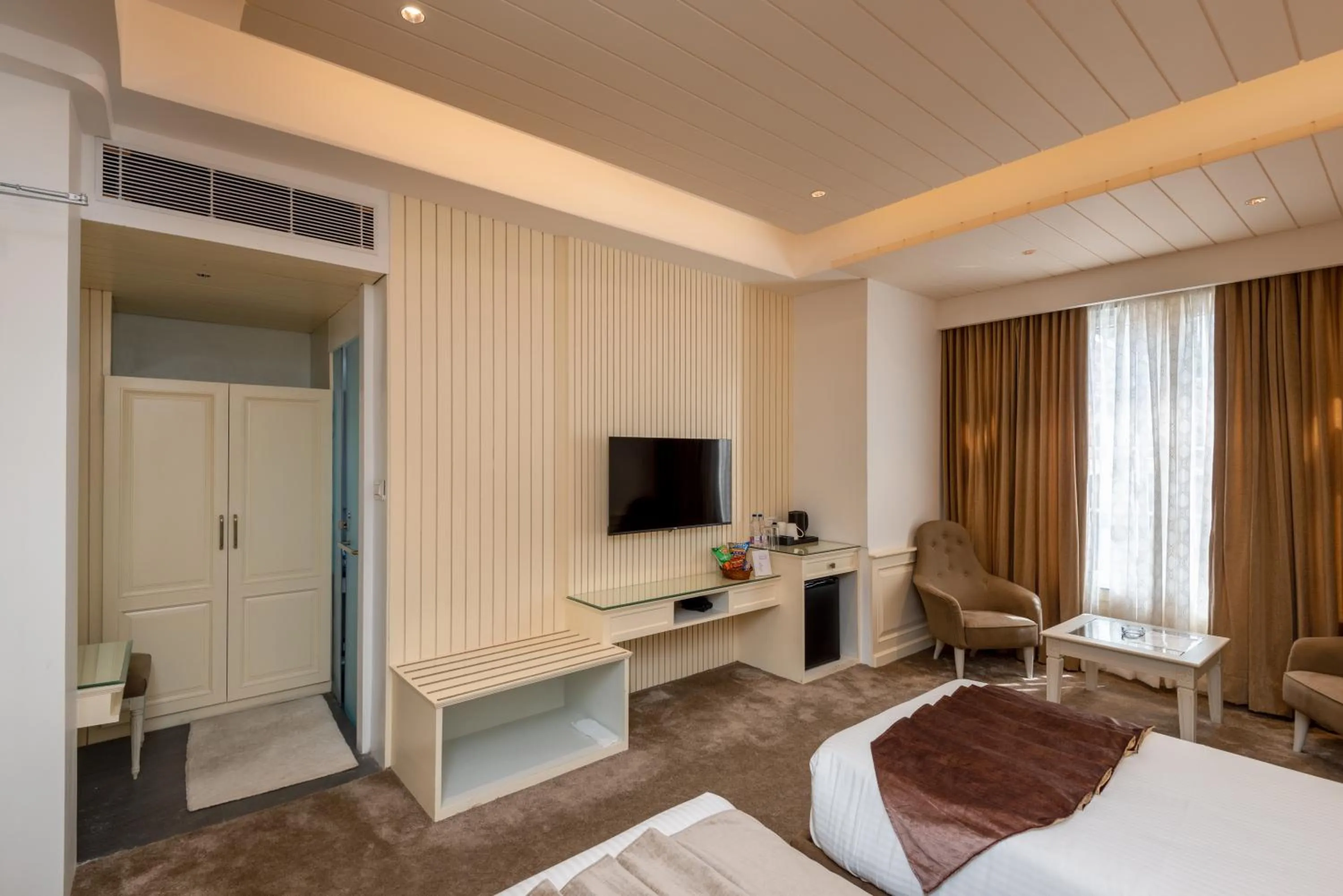 Bed in Hotel Grand Boulevard