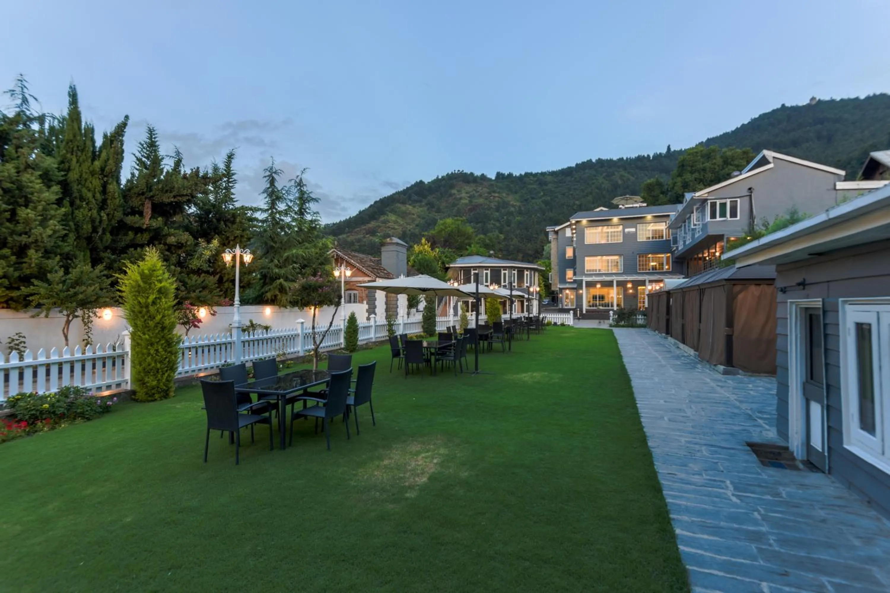 Property building in Hotel Grand Boulevard